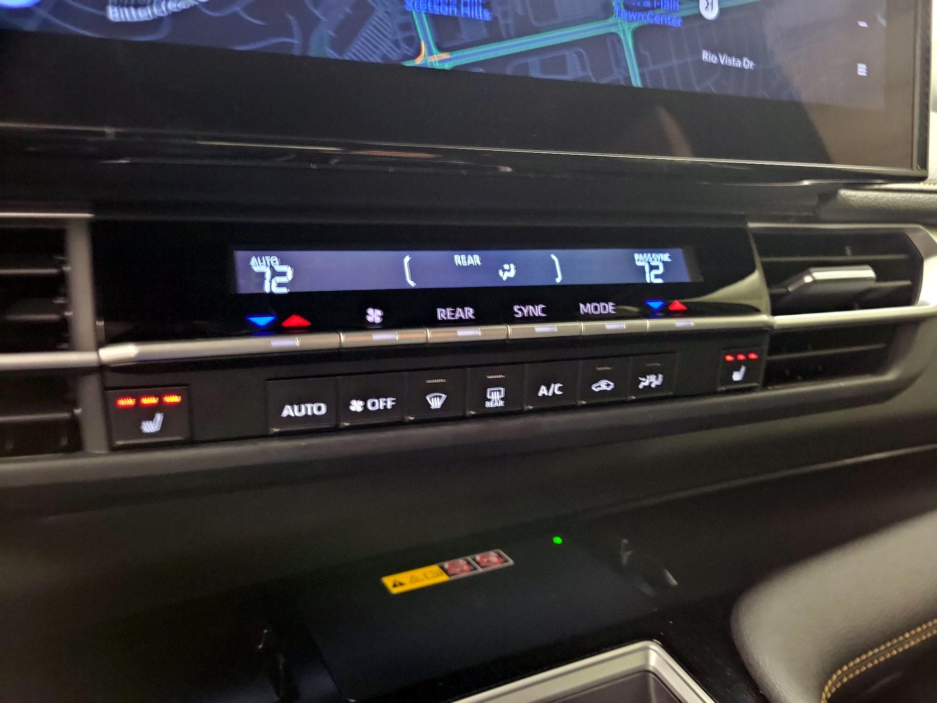 Thumbnail: 2025 Toyota Sienna - 17