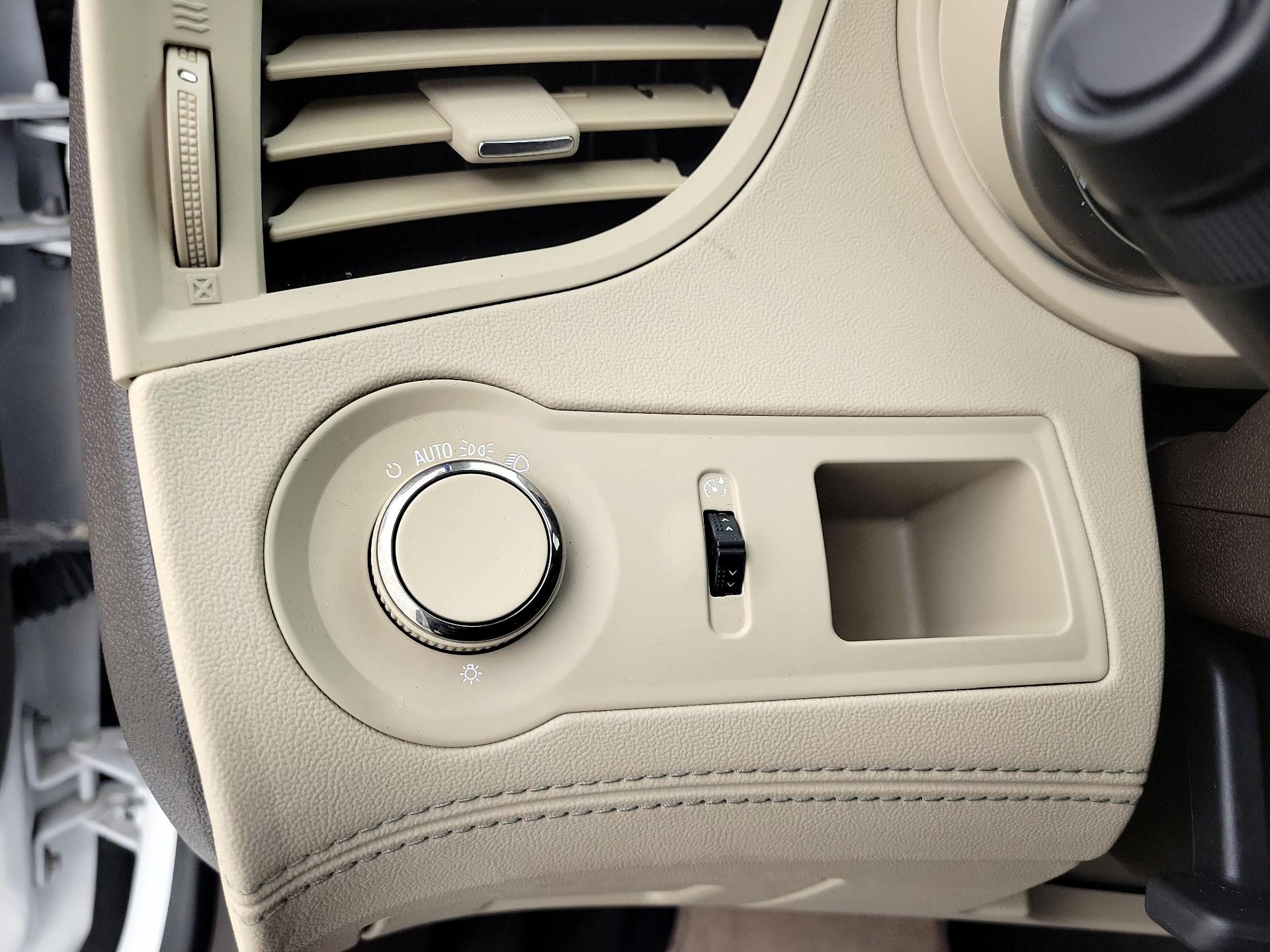 Thumbnail: 2016 Buick LaCrosse - 13