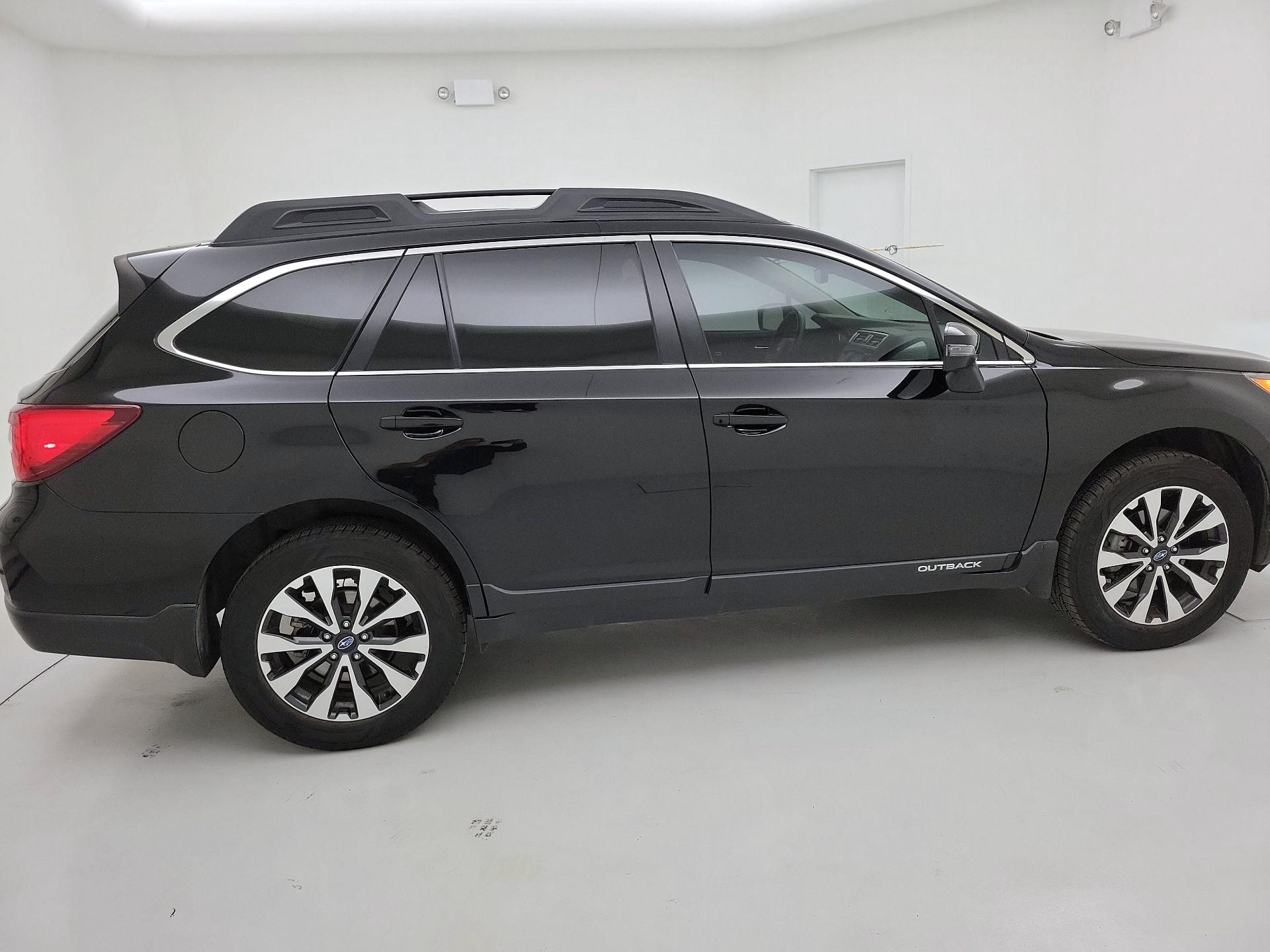 Thumbnail: 2017 Subaru Outback - 4