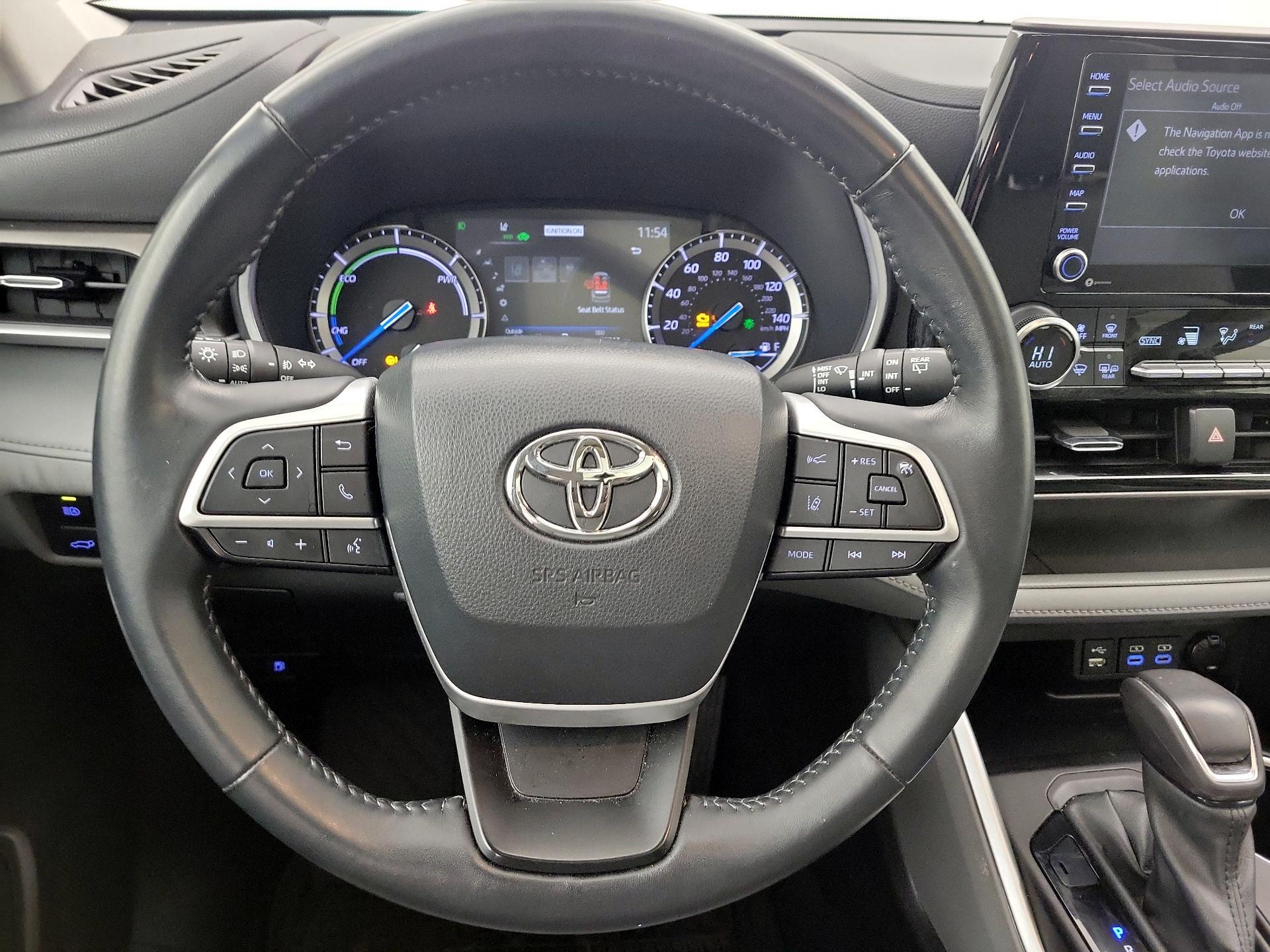 Thumbnail: 2022 Toyota Highlander - 10