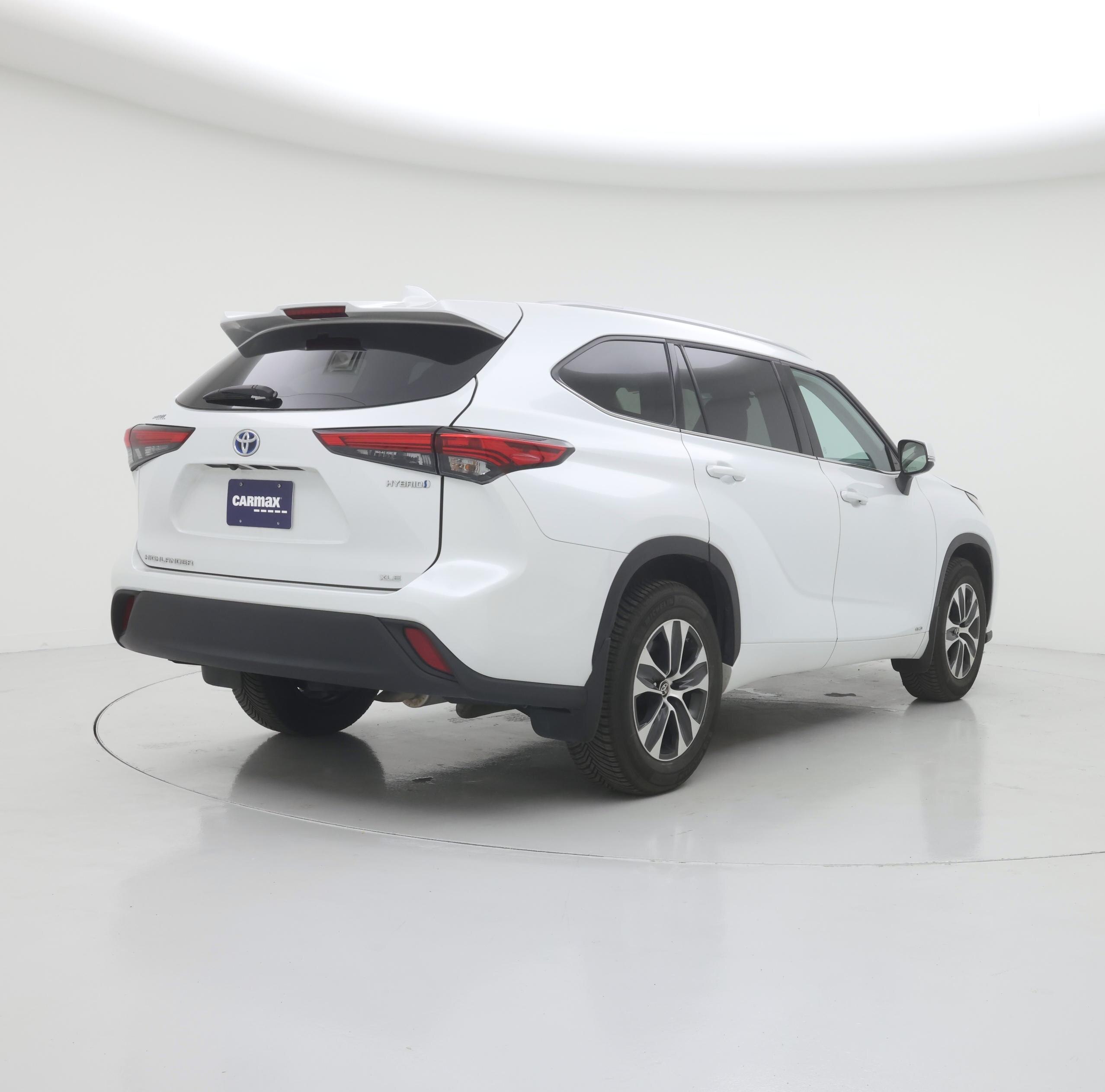 Thumbnail: 2022 Toyota Highlander - 8