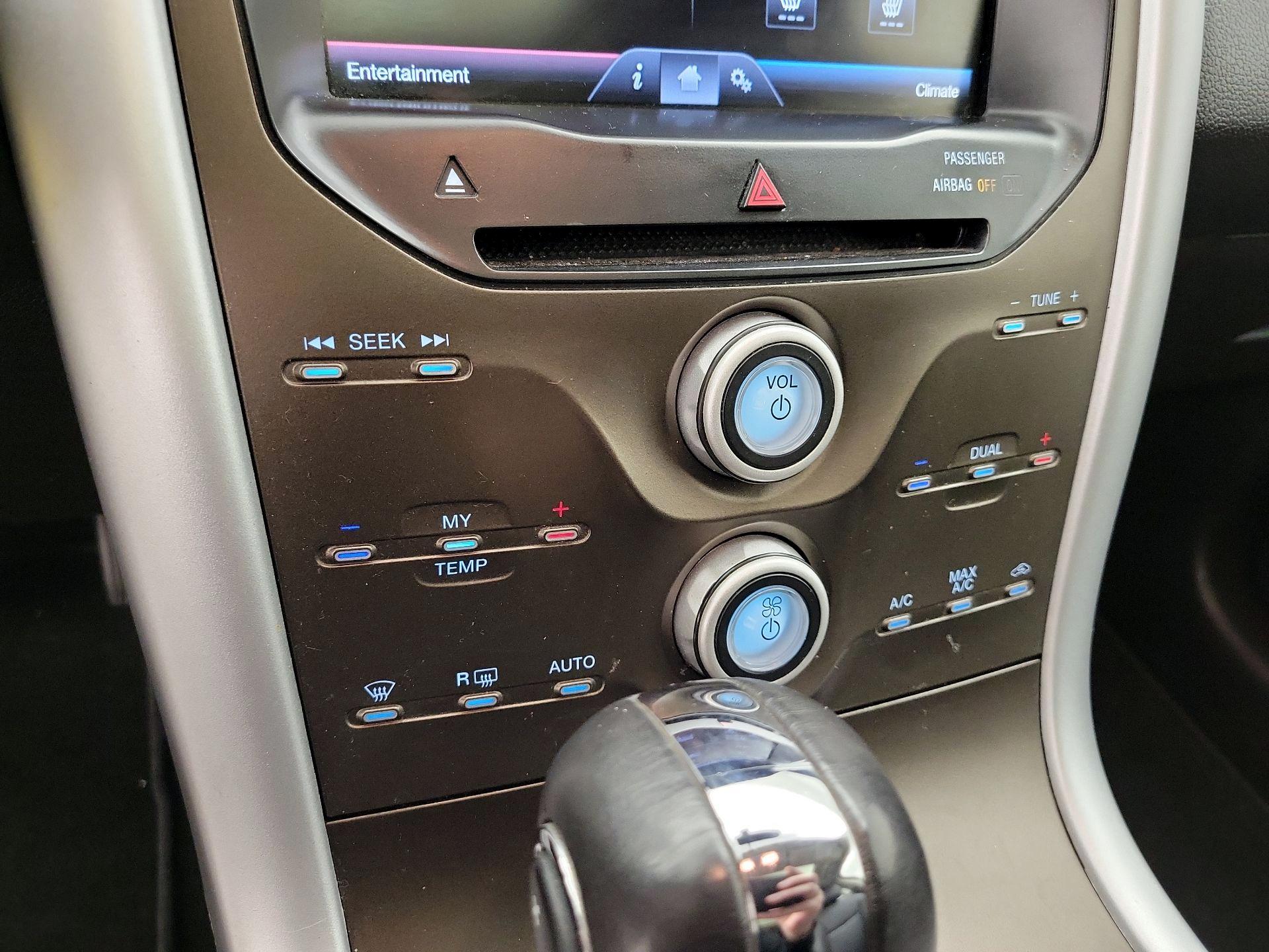 Thumbnail: 2014 Ford Edge - 17