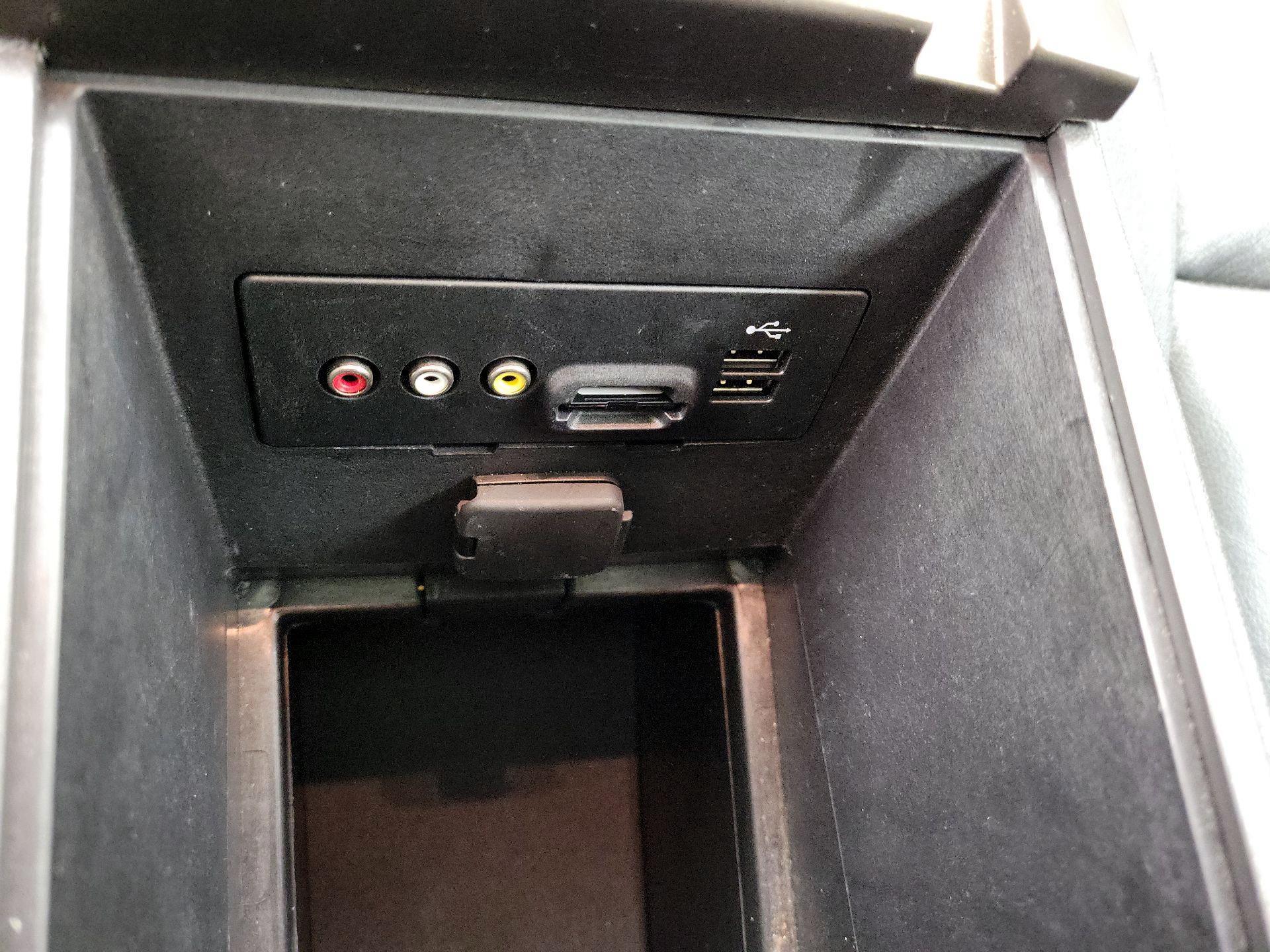 Thumbnail: 2014 Ford Edge - 19