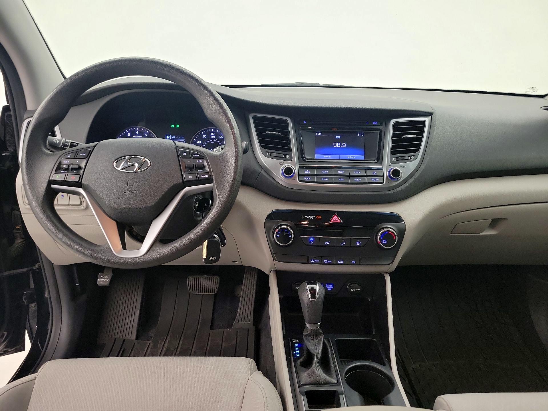 Thumbnail: 2017 Hyundai Tucson - 9