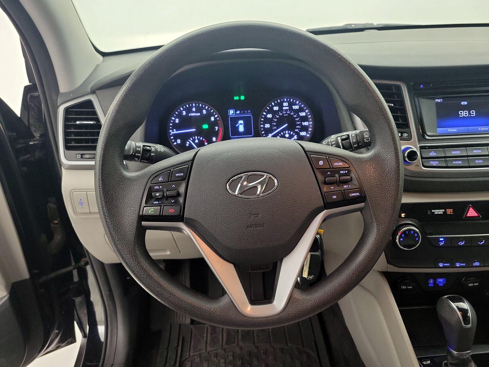 Thumbnail: 2017 Hyundai Tucson - 10