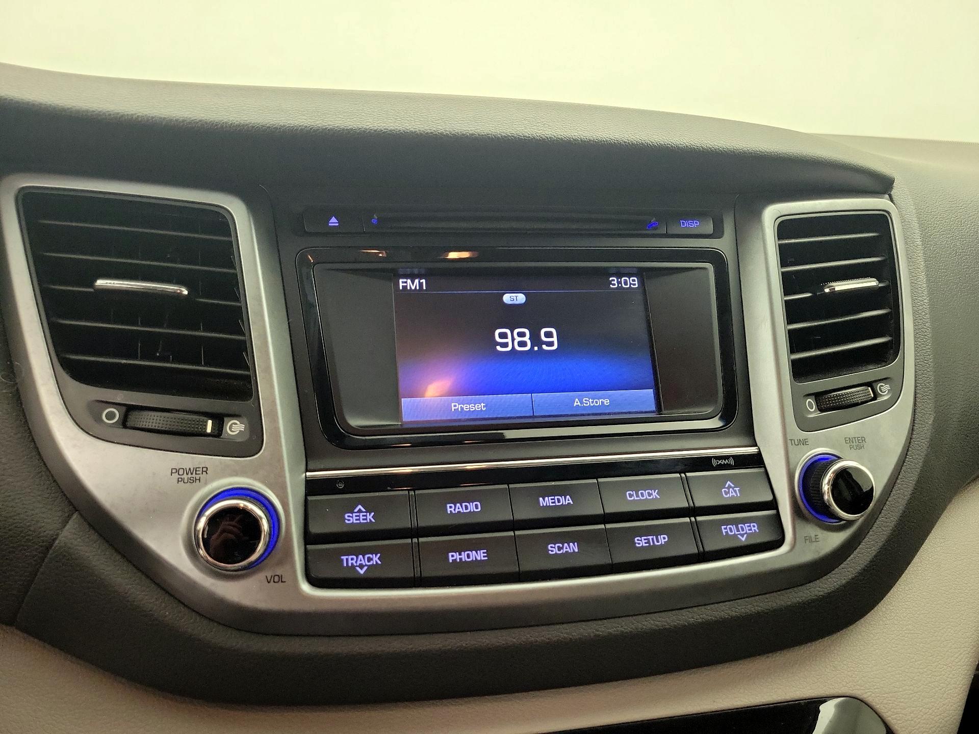 Thumbnail: 2017 Hyundai Tucson - 15