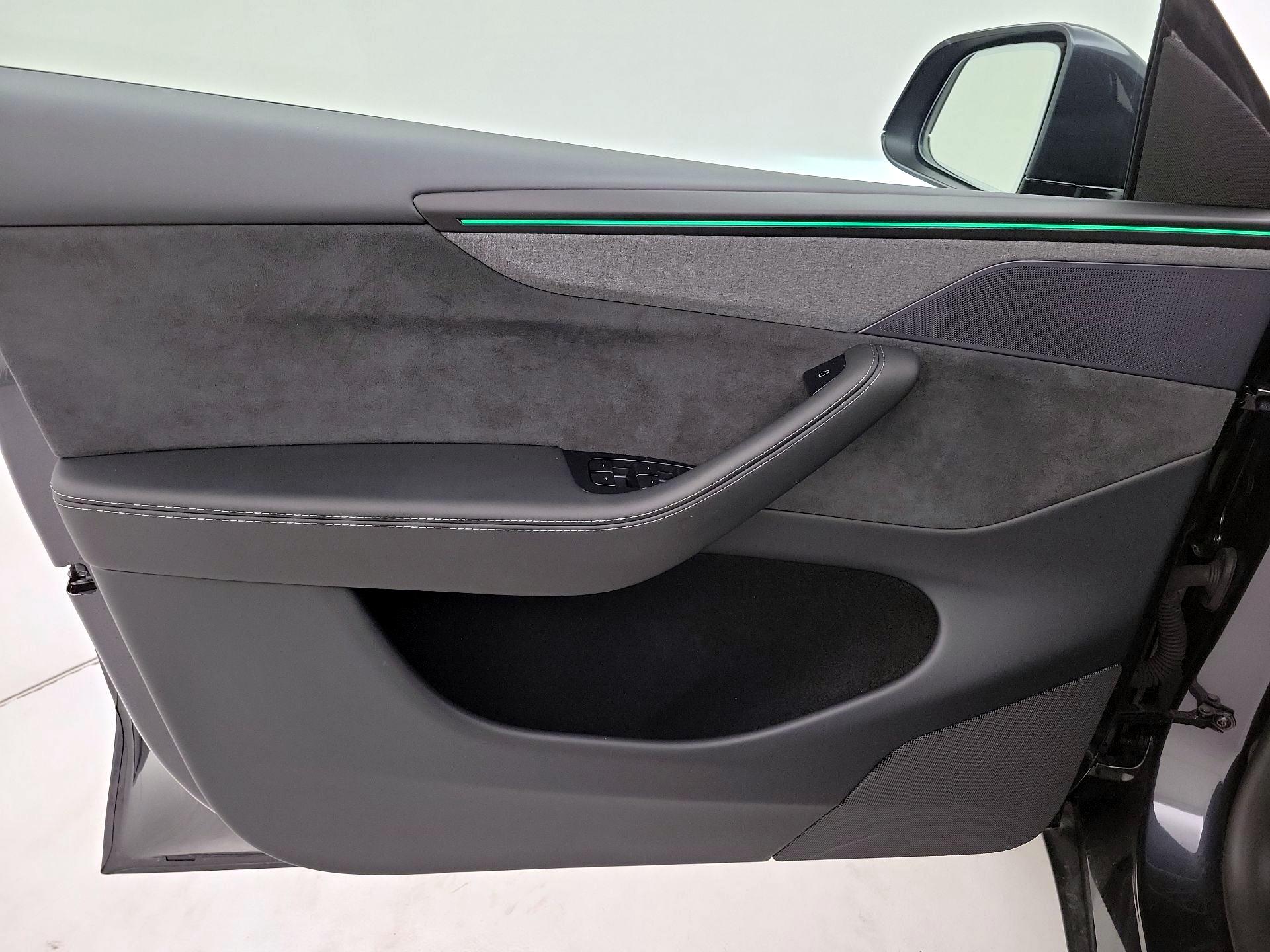 Thumbnail: 2026 Tesla Model Y - 12