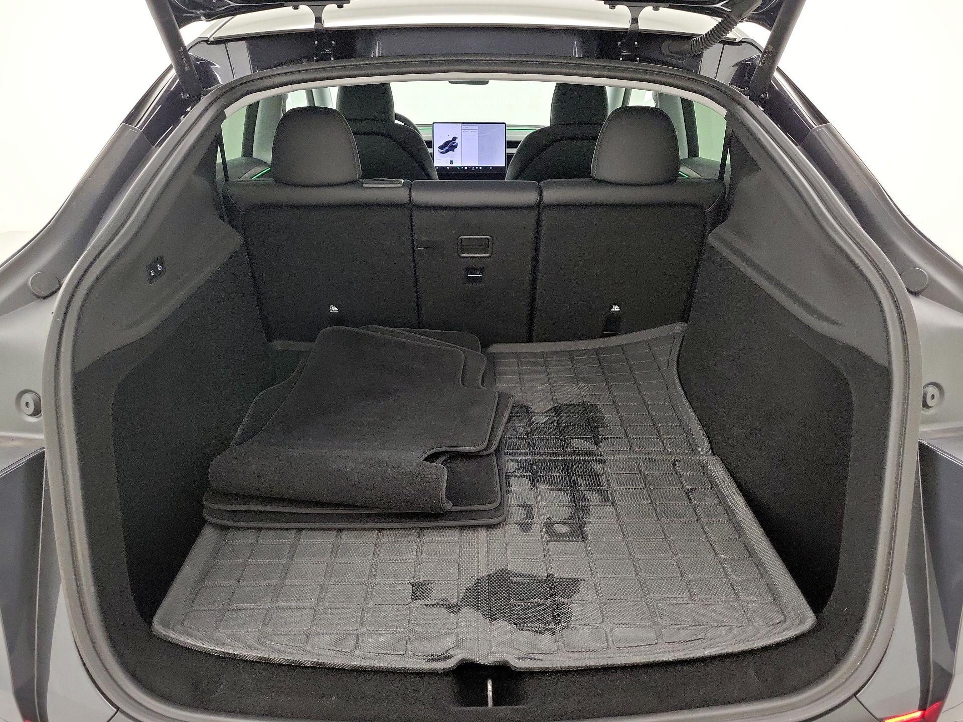 Thumbnail: 2026 Tesla Model Y - 19