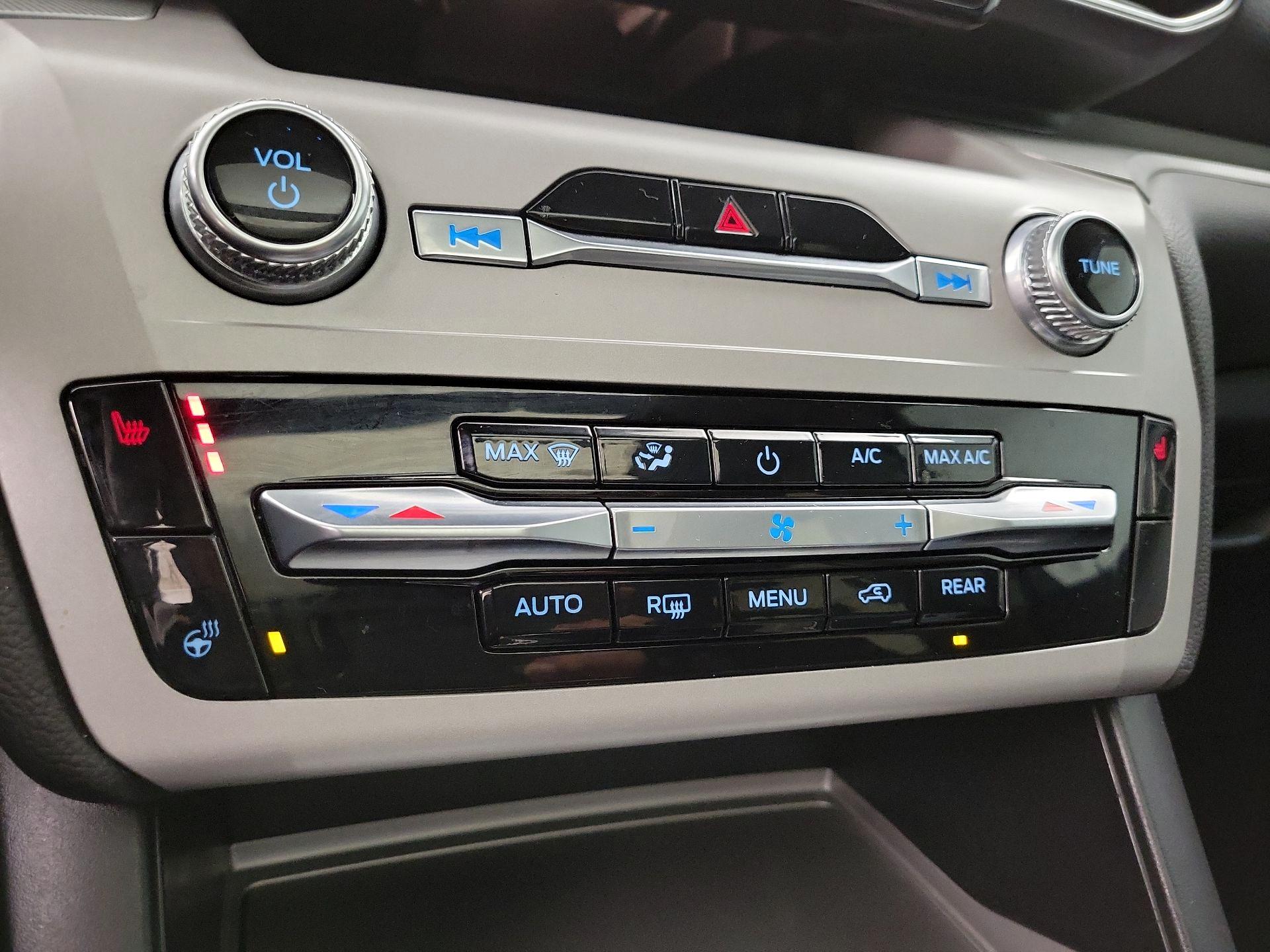 Thumbnail: 2023 Ford Explorer - 17