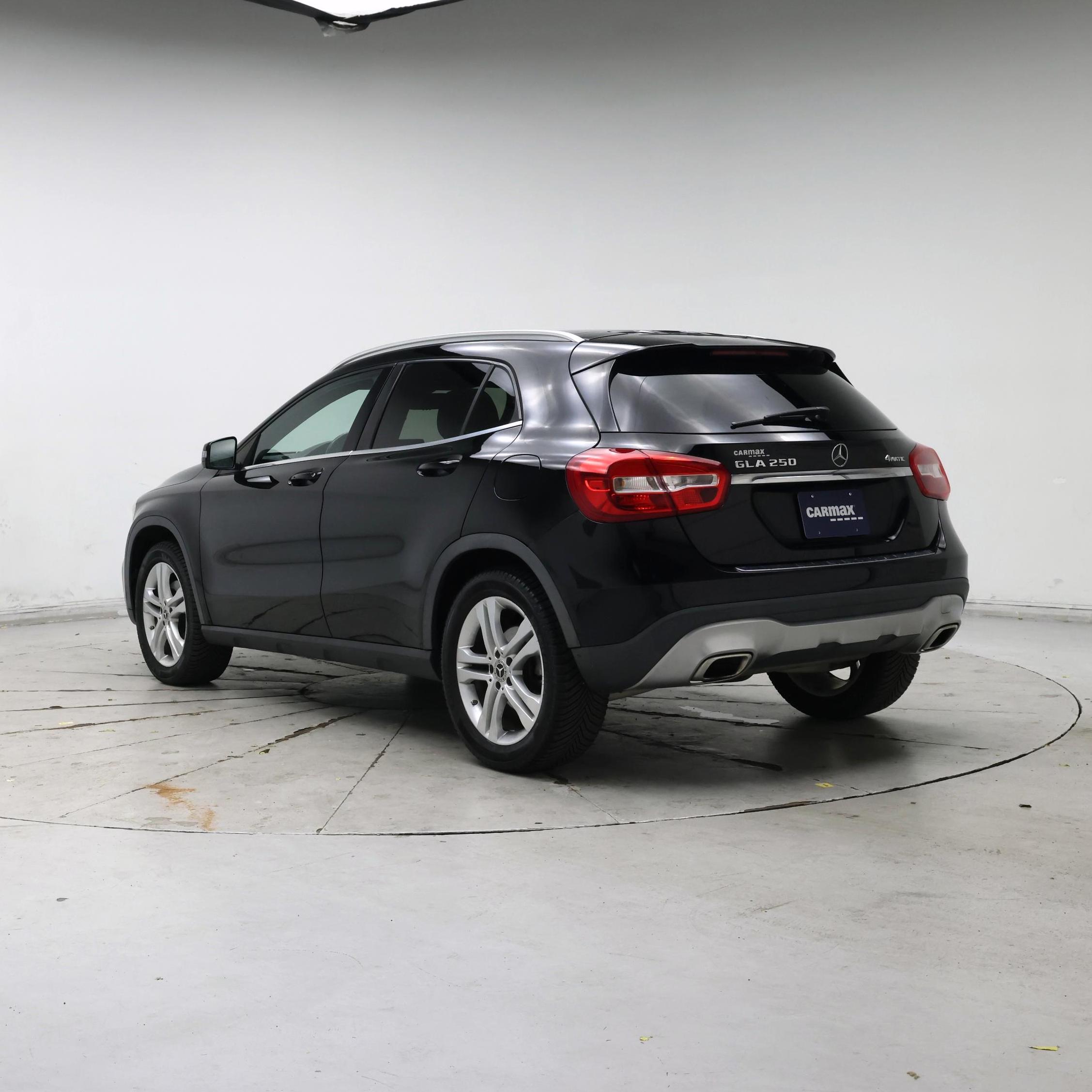 Thumbnail: 2018 Mercedes-Benz GLA - 2