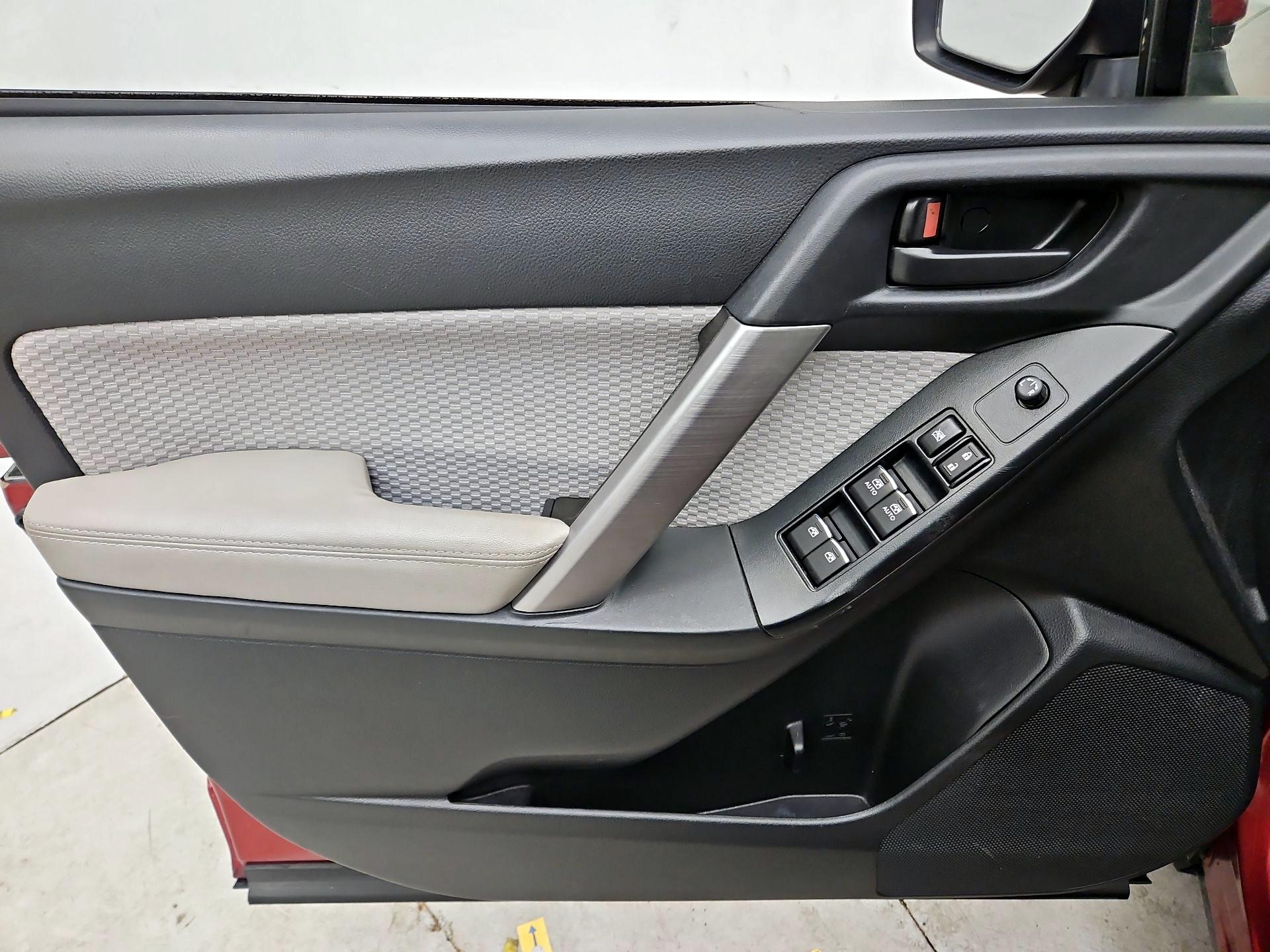 Thumbnail: 2017 Subaru Forester - 12