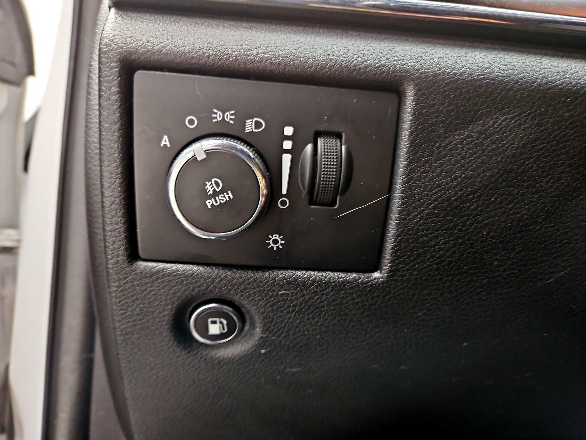 Thumbnail: 2015 Jeep Grand Cherokee - 13