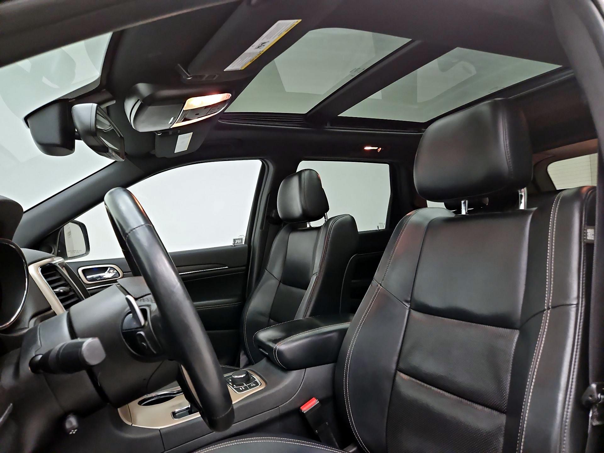 Thumbnail: 2015 Jeep Grand Cherokee - 19