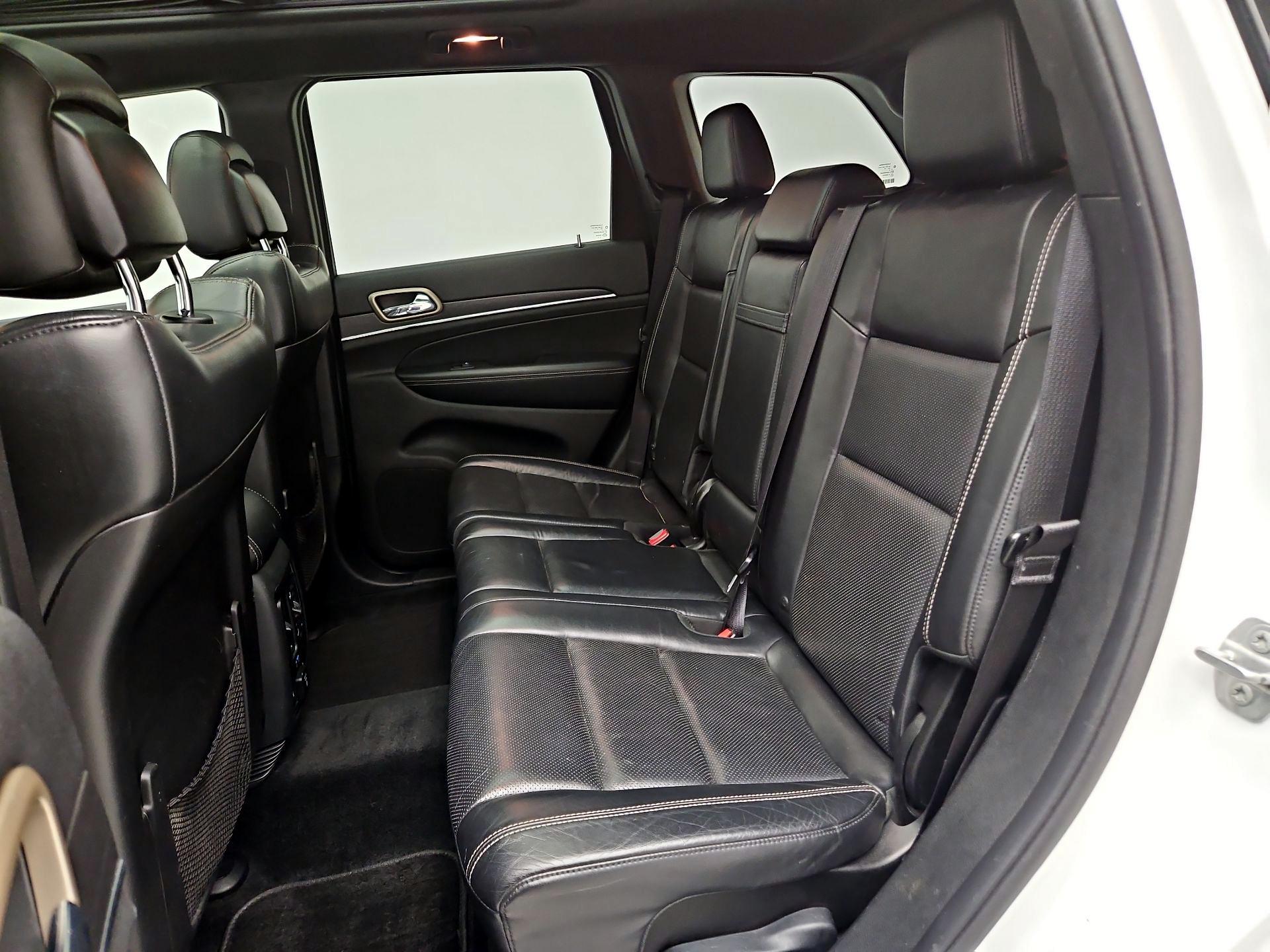 Thumbnail: 2015 Jeep Grand Cherokee - 20