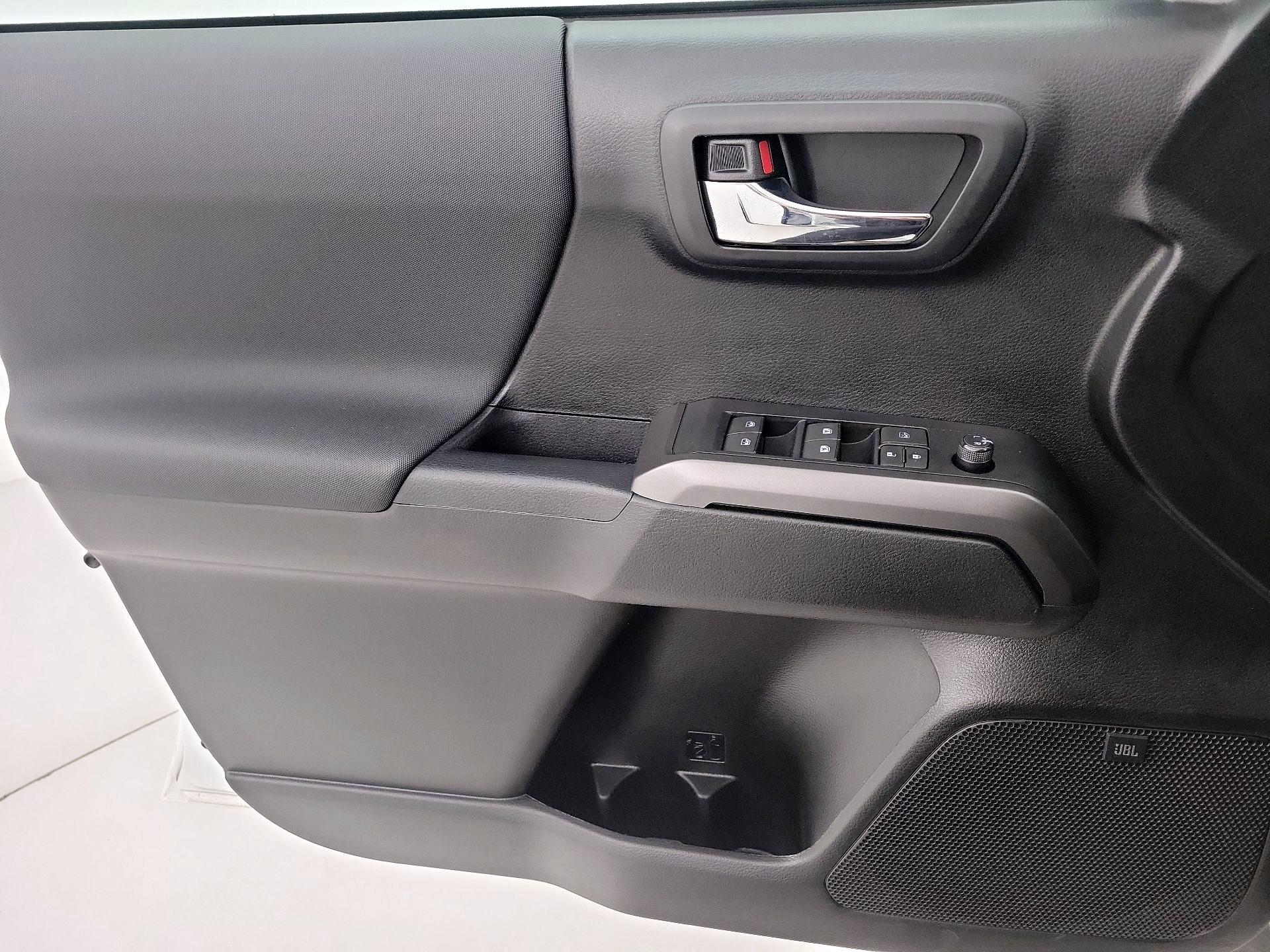 Thumbnail: 2022 Toyota Tacoma - 12