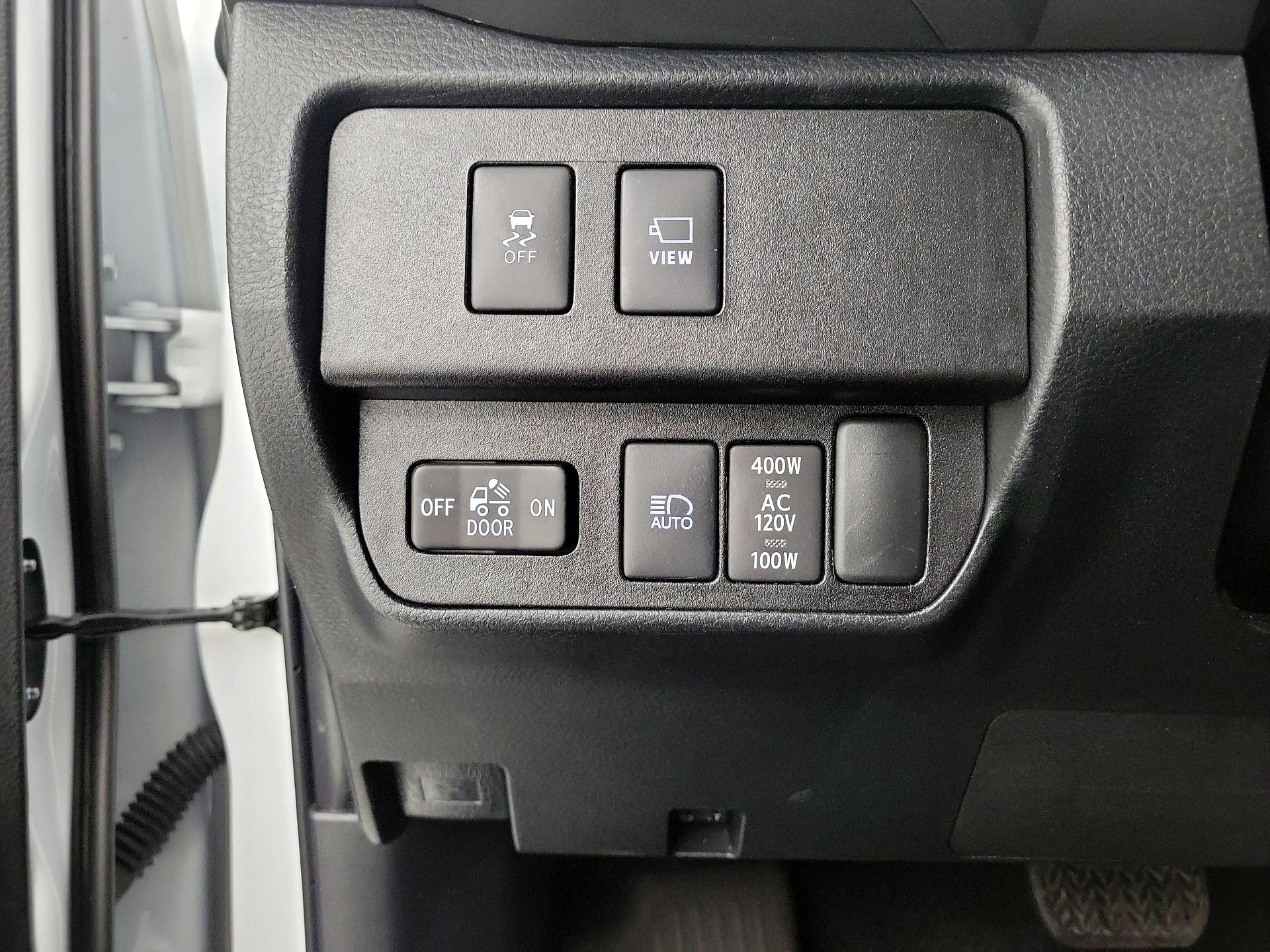 Thumbnail: 2022 Toyota Tacoma - 13