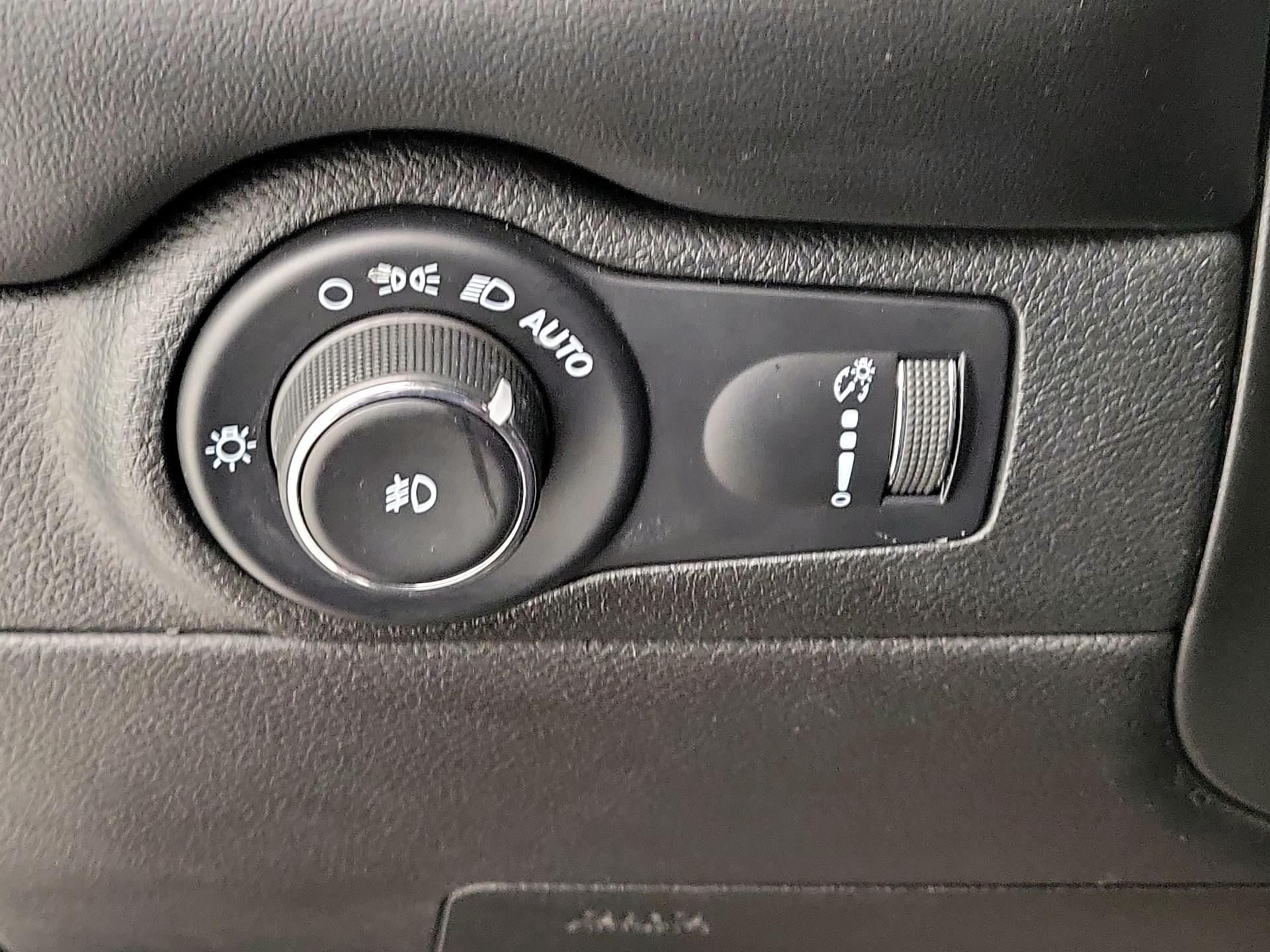 Thumbnail: 2022 Dodge Durango - 13