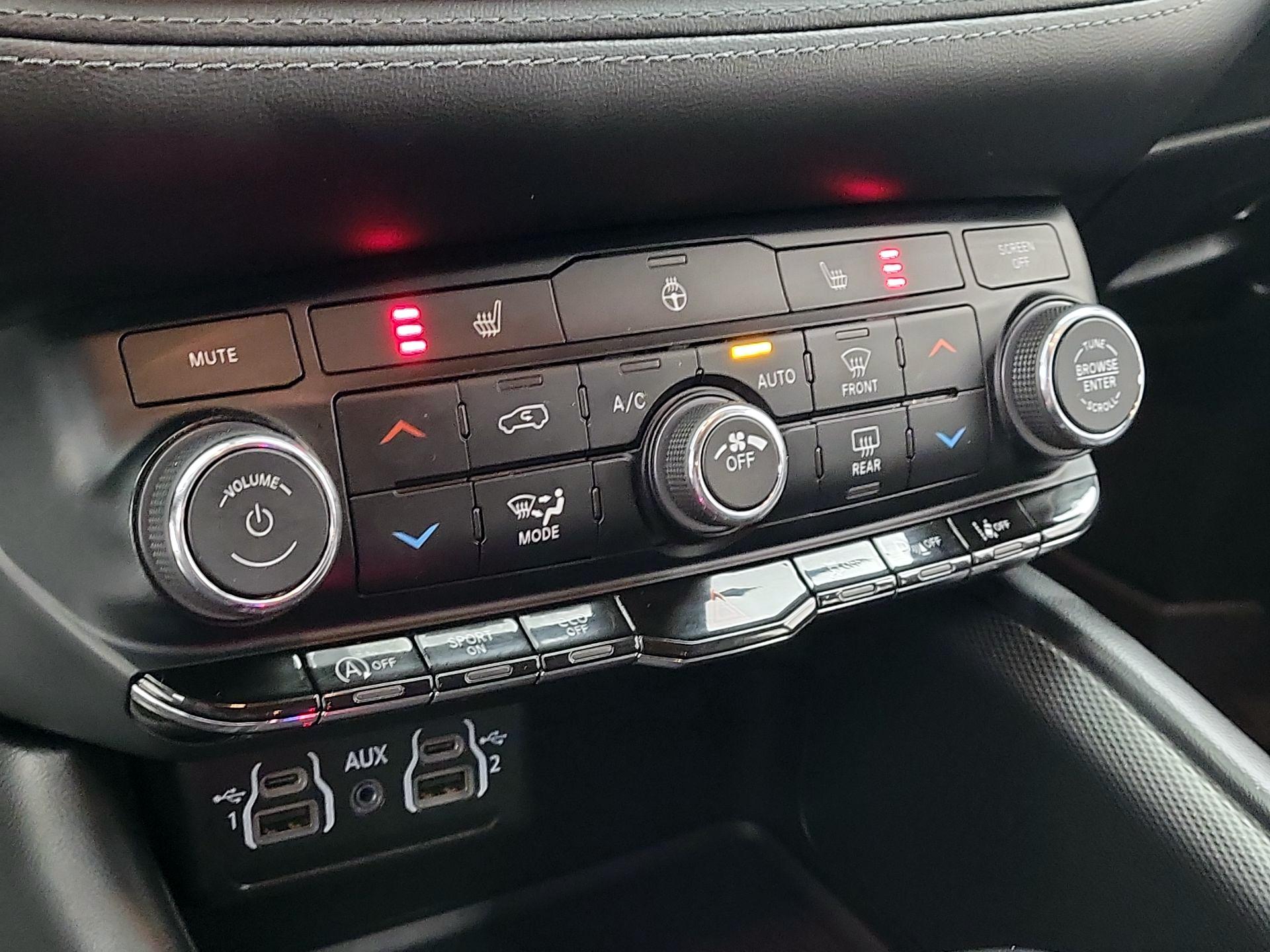 Thumbnail: 2022 Dodge Durango - 16