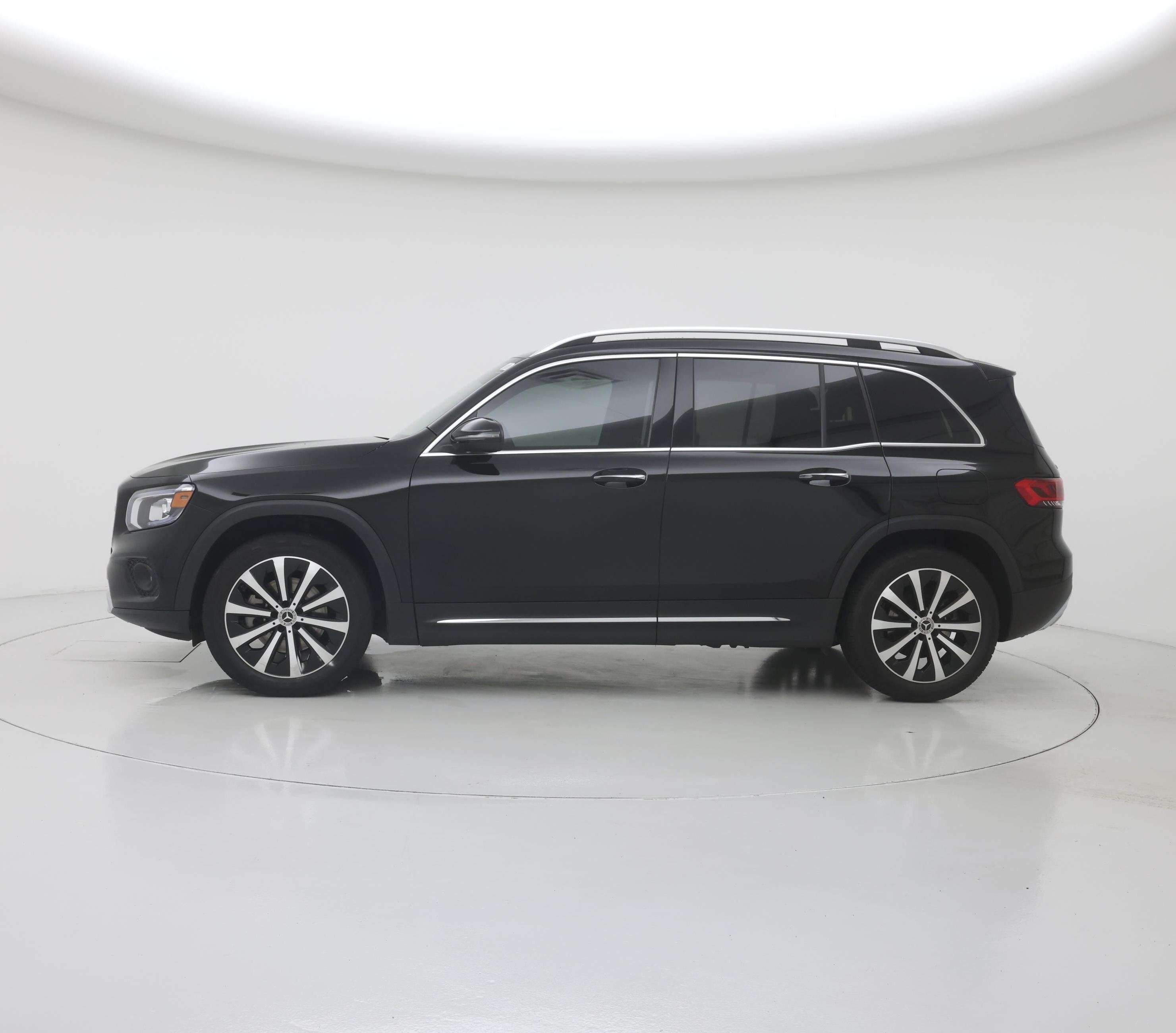 Thumbnail: 2020 Mercedes-Benz GLB - 3