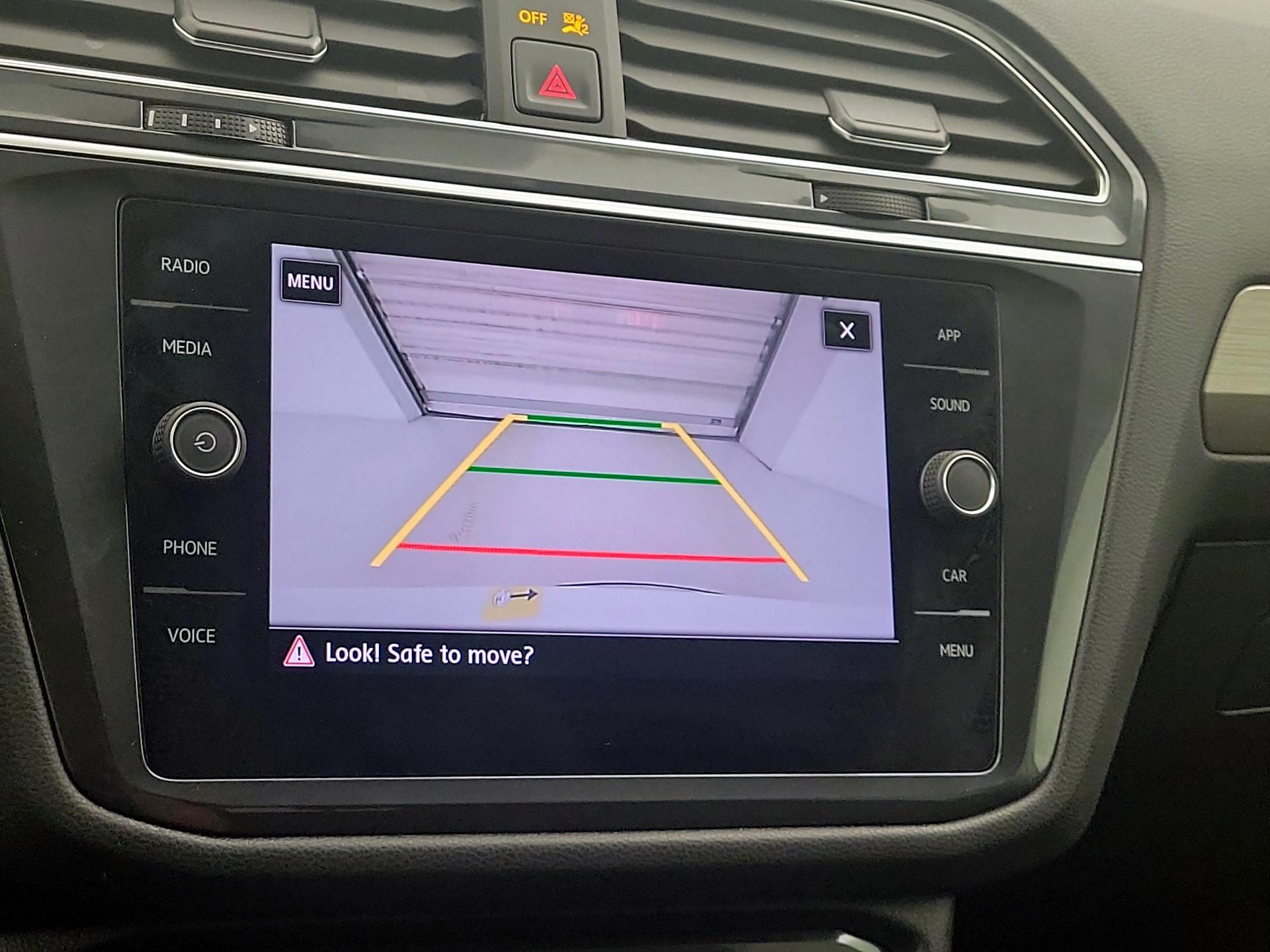 Thumbnail: 2020 Volkswagen Tiguan - 14