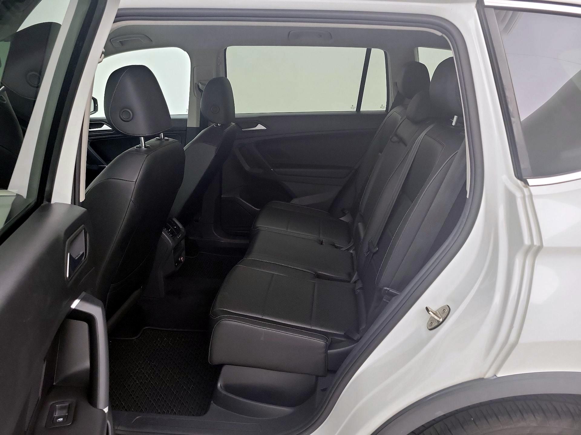 Thumbnail: 2020 Volkswagen Tiguan - 19