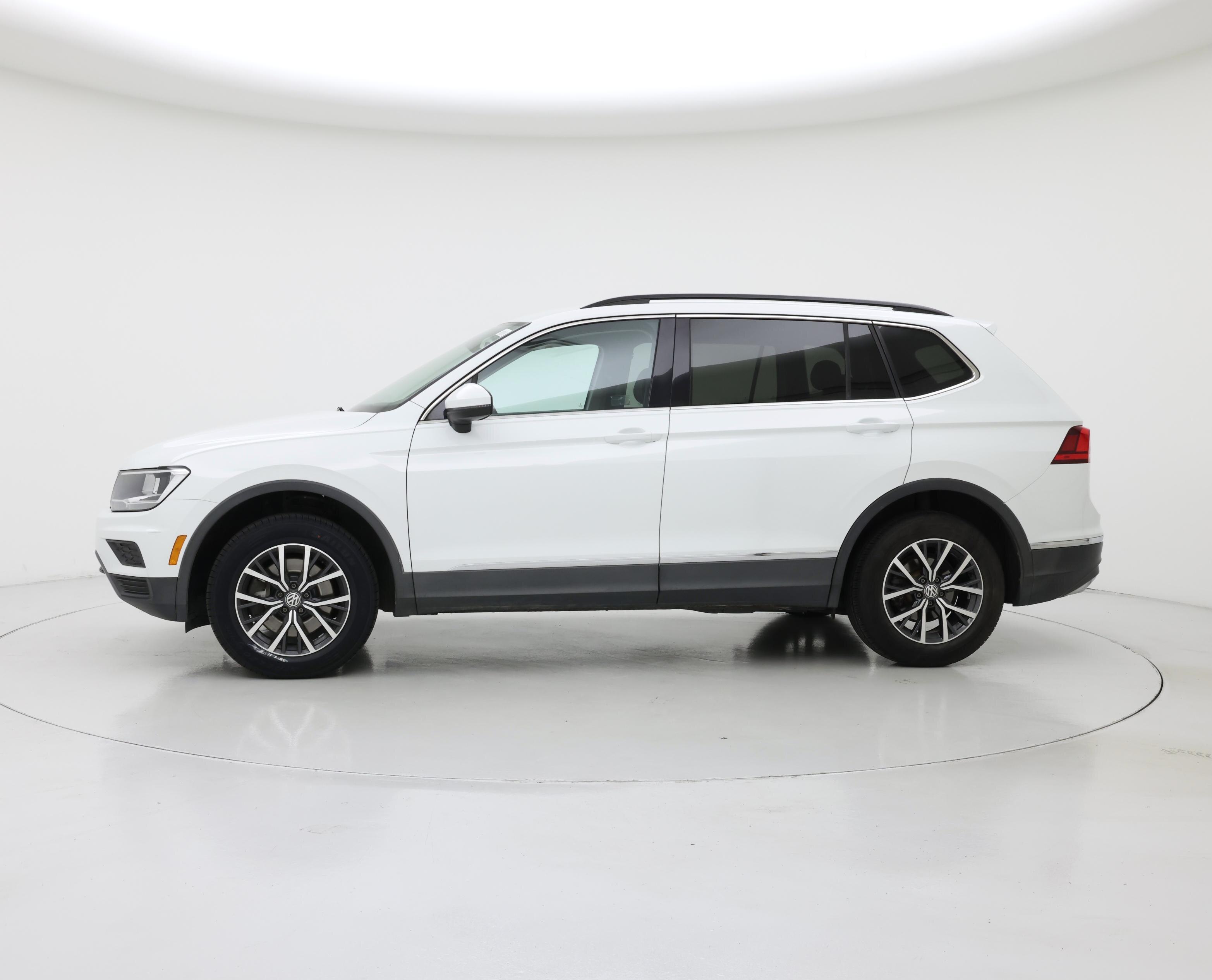 Thumbnail: 2020 Volkswagen Tiguan - 3