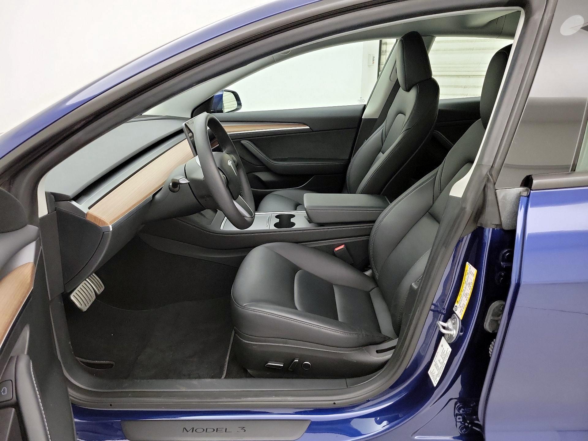 Thumbnail: 2023 Tesla Model 3 - 11