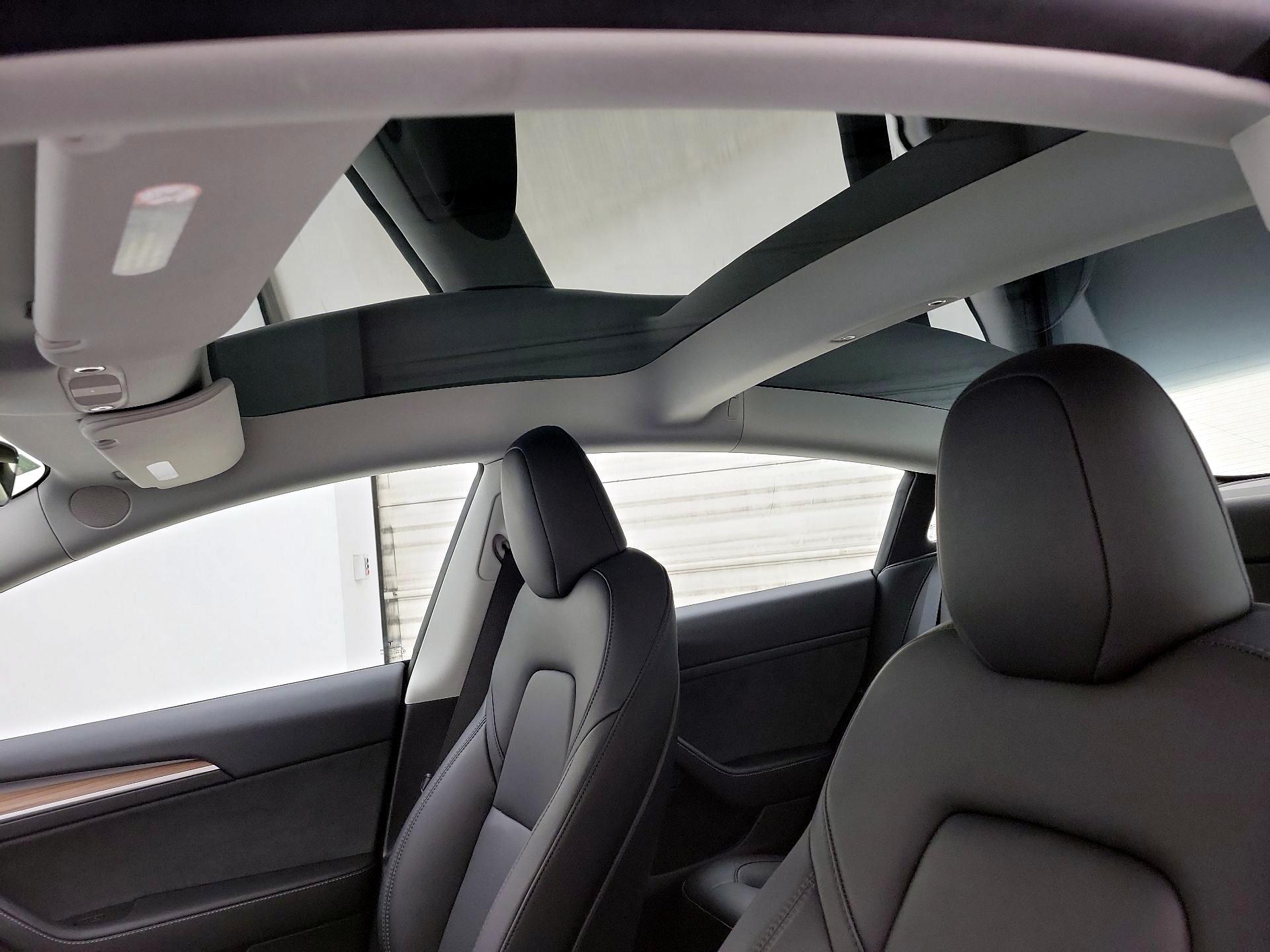 Thumbnail: 2023 Tesla Model 3 - 18