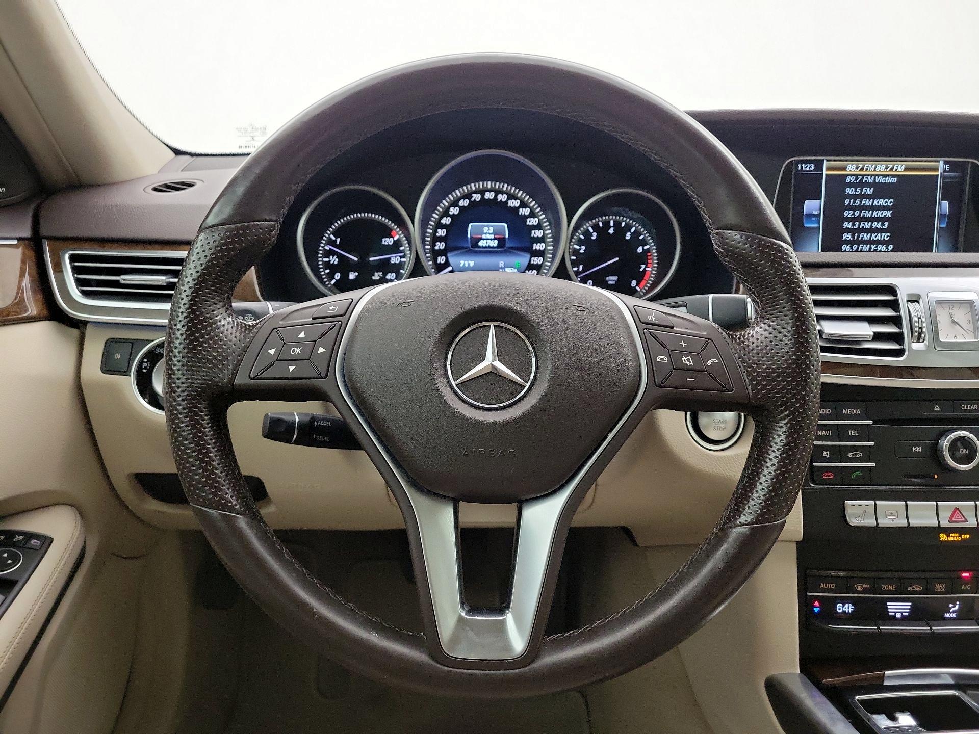 Thumbnail: 2016 Mercedes-Benz E-Class - 10
