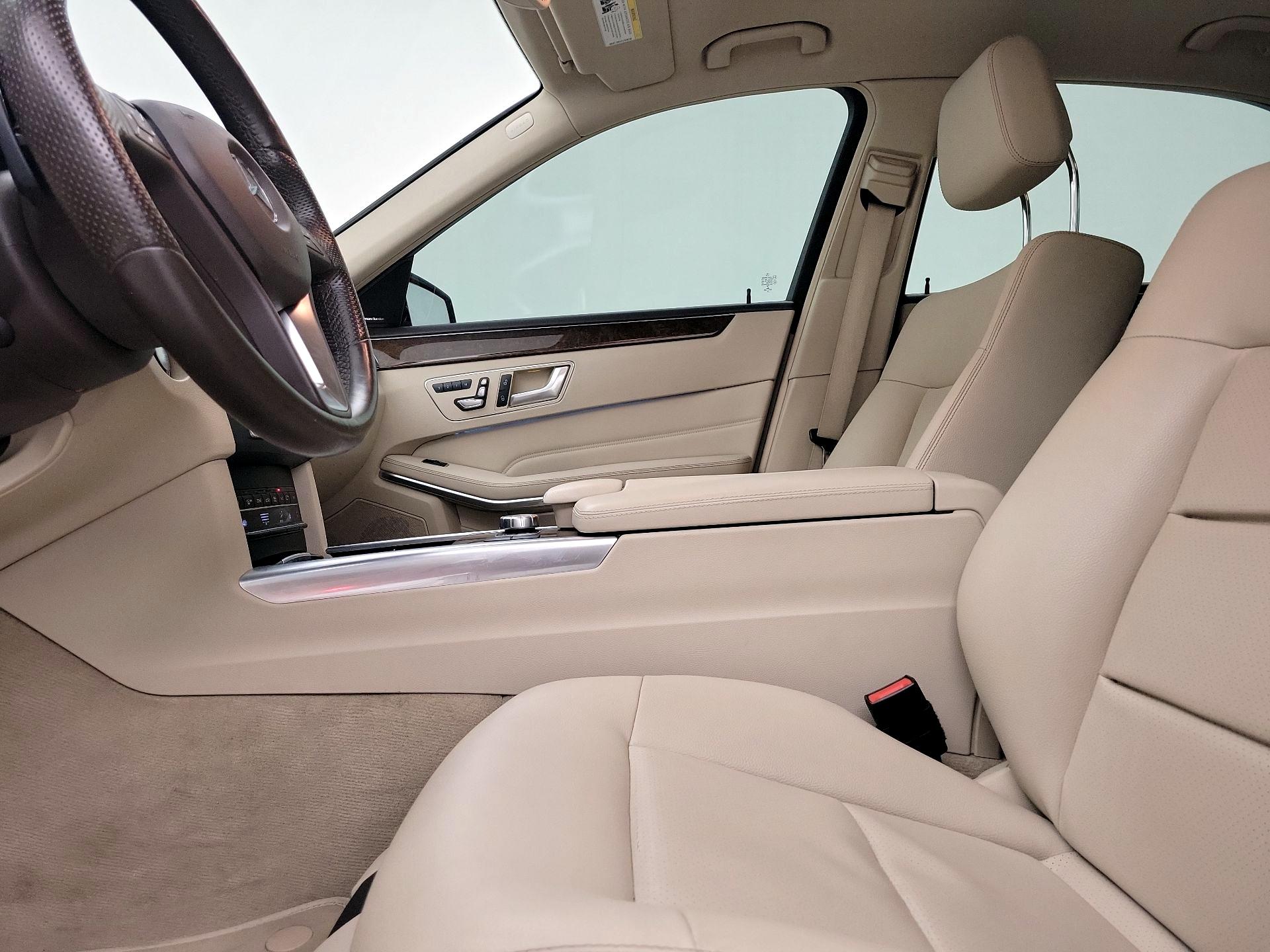 Thumbnail: 2016 Mercedes-Benz E-Class - 11