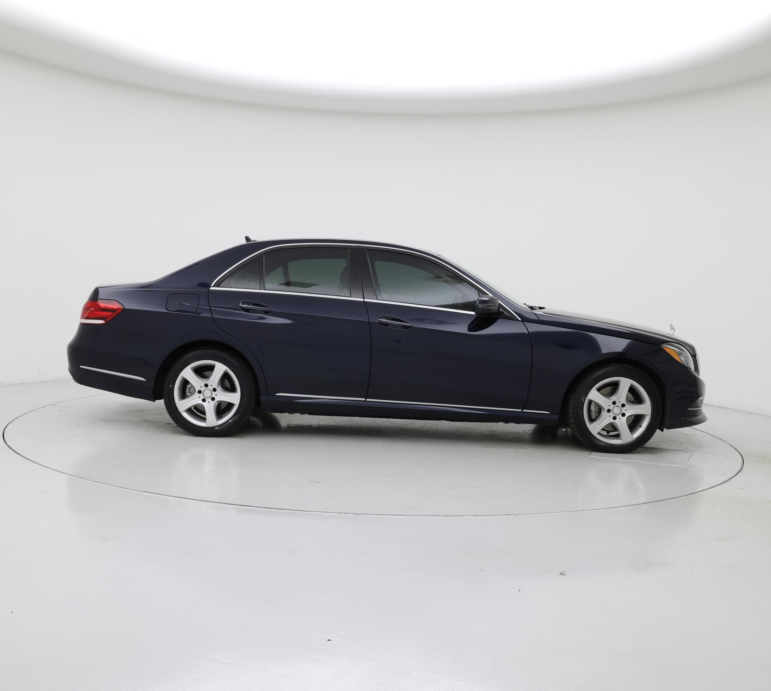 Thumbnail: 2016 Mercedes-Benz E-Class - 7