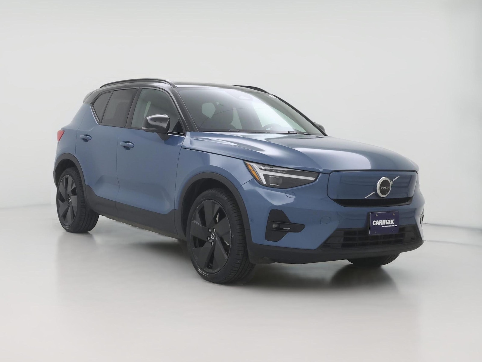 2023 Volvo XC40