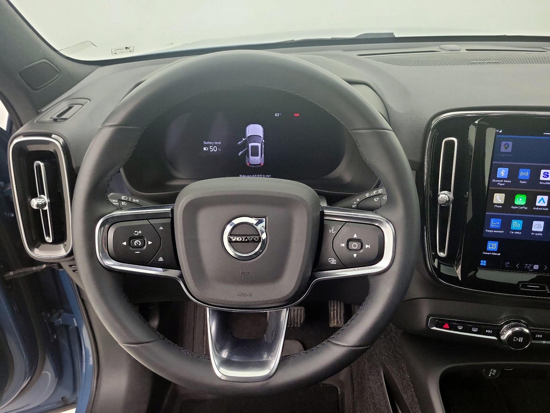 Thumbnail: 2023 Volvo XC40 - 10