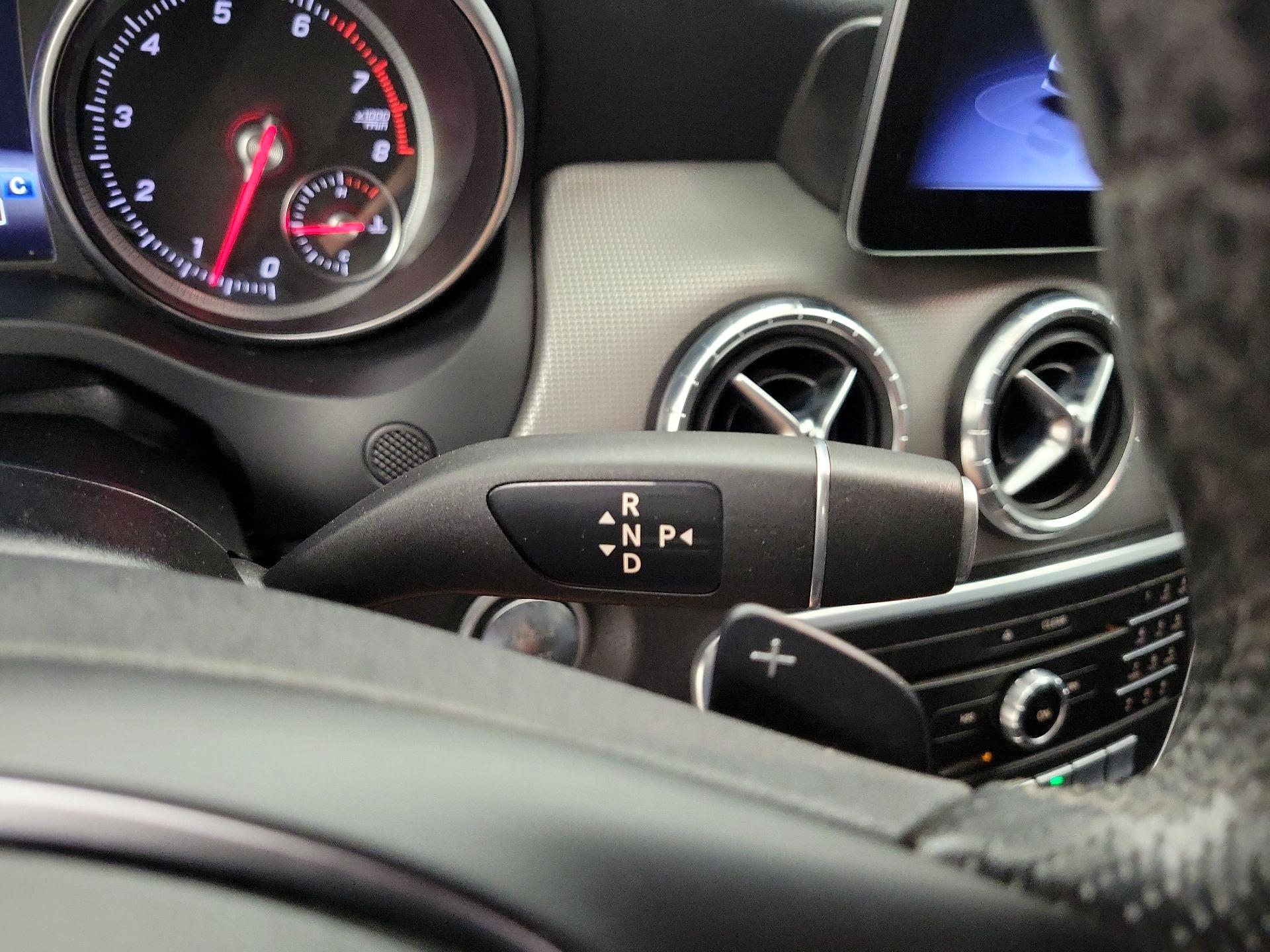 Thumbnail: 2019 Mercedes-Benz CLA - 17