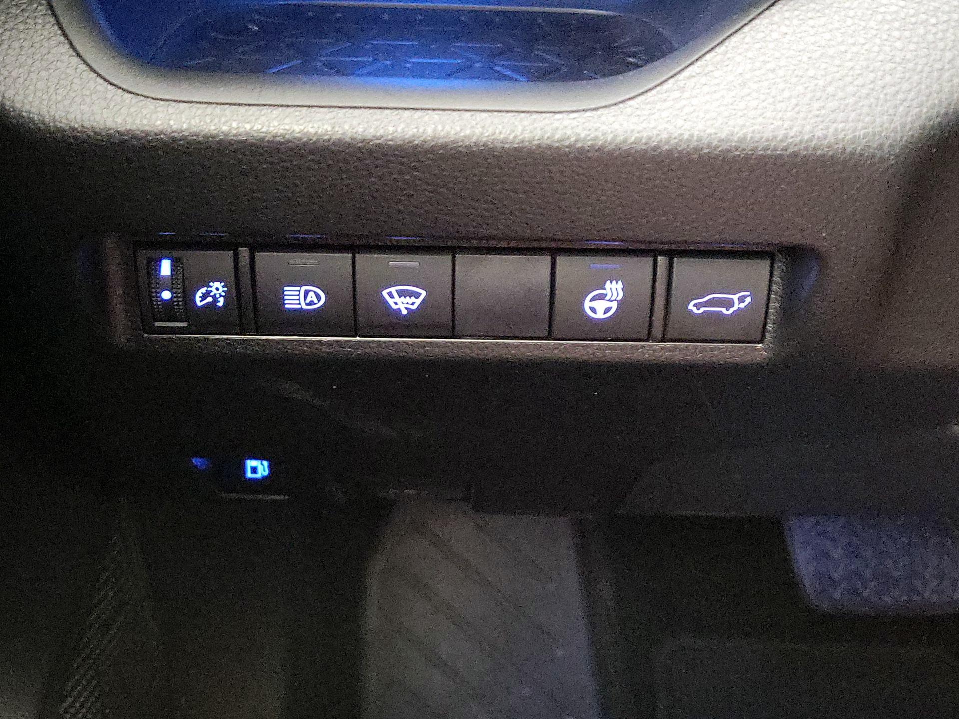 Thumbnail: 2019 Toyota RAV4 - 13