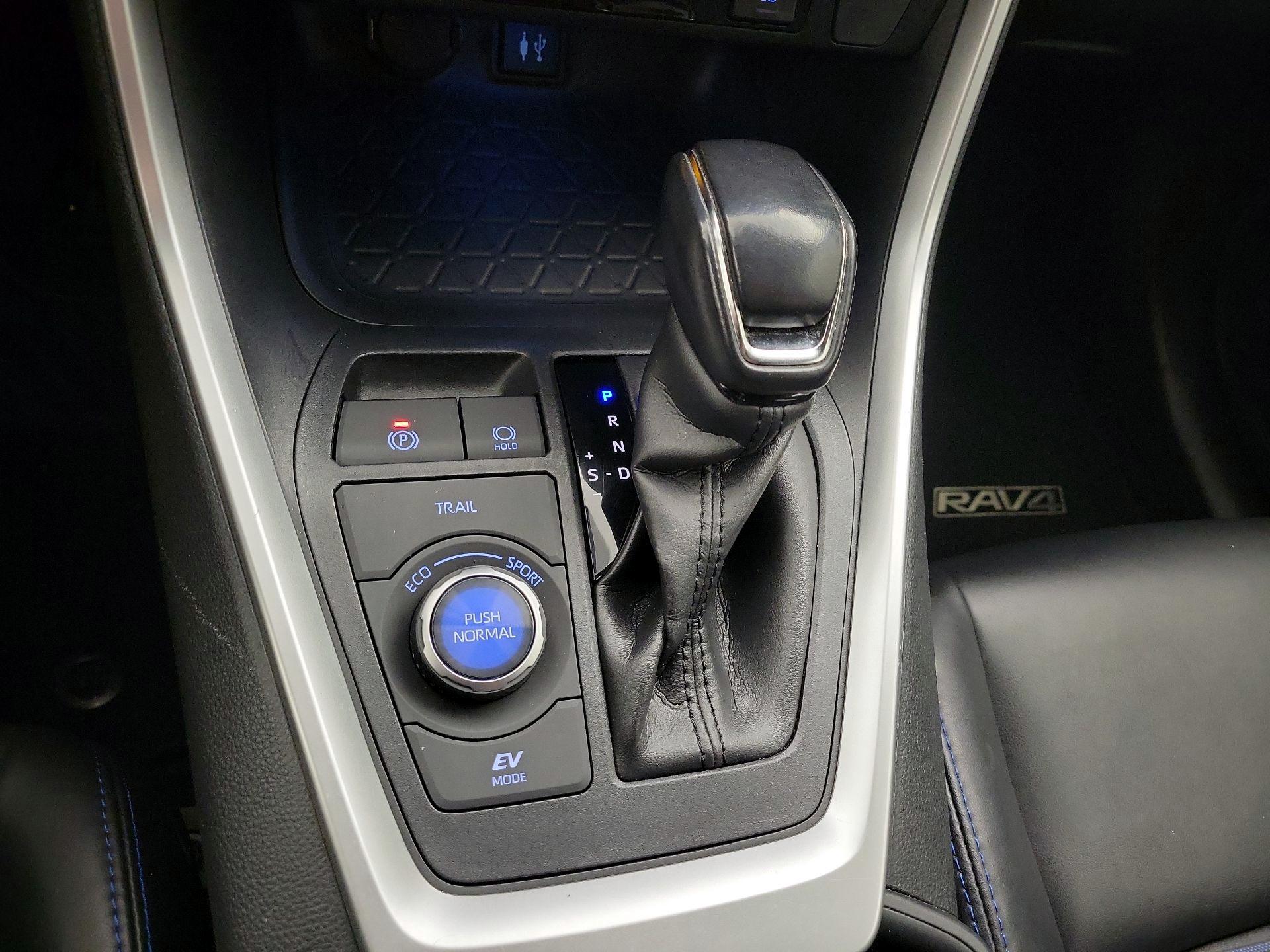 Thumbnail: 2019 Toyota RAV4 - 18