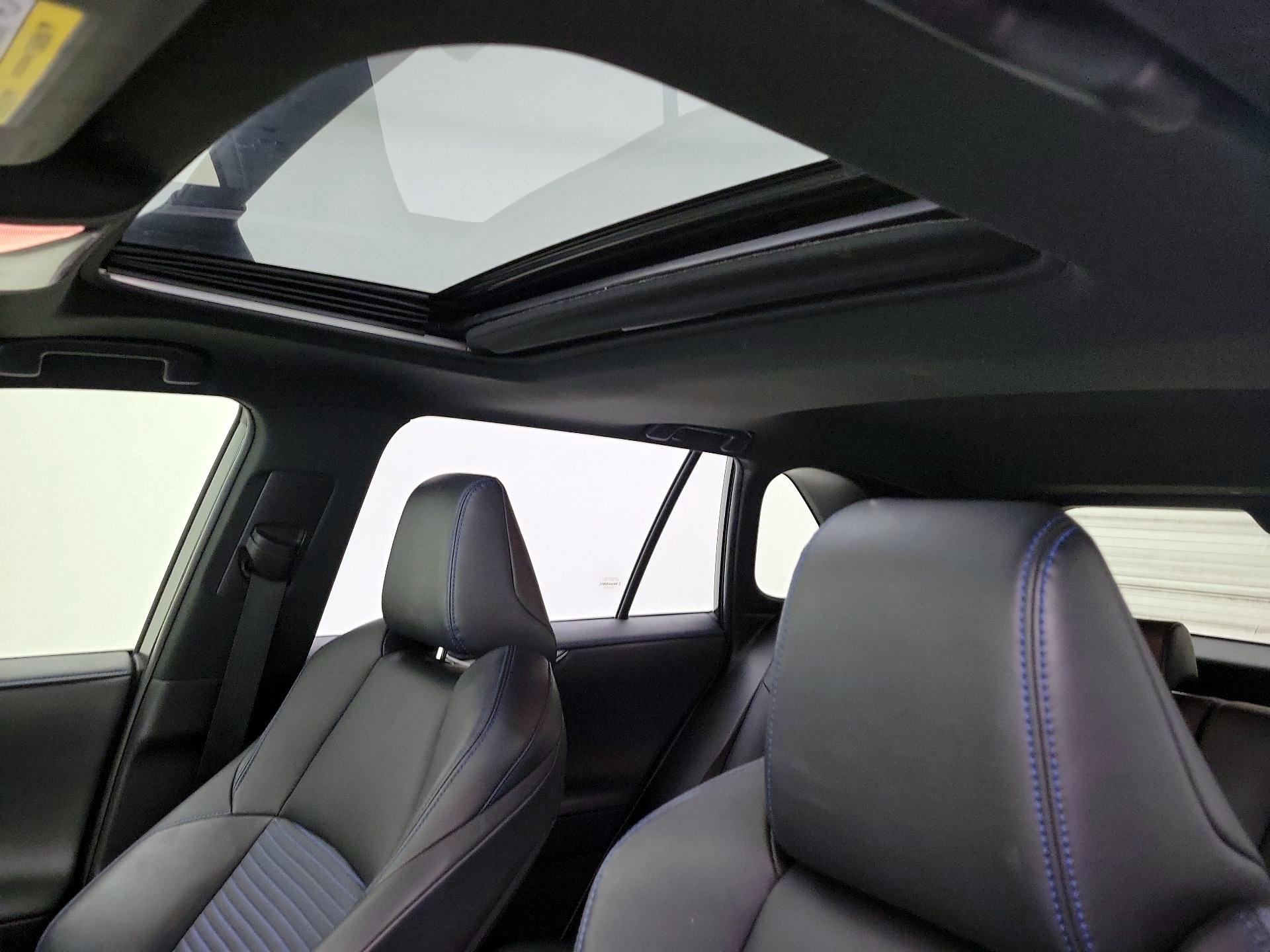 Thumbnail: 2019 Toyota RAV4 - 20