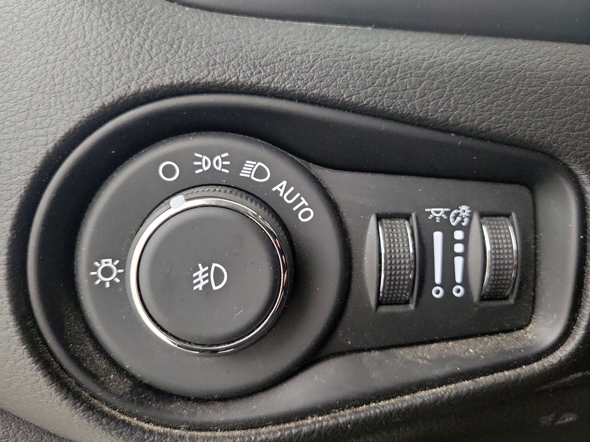 Thumbnail: 2023 Jeep Renegade - 13