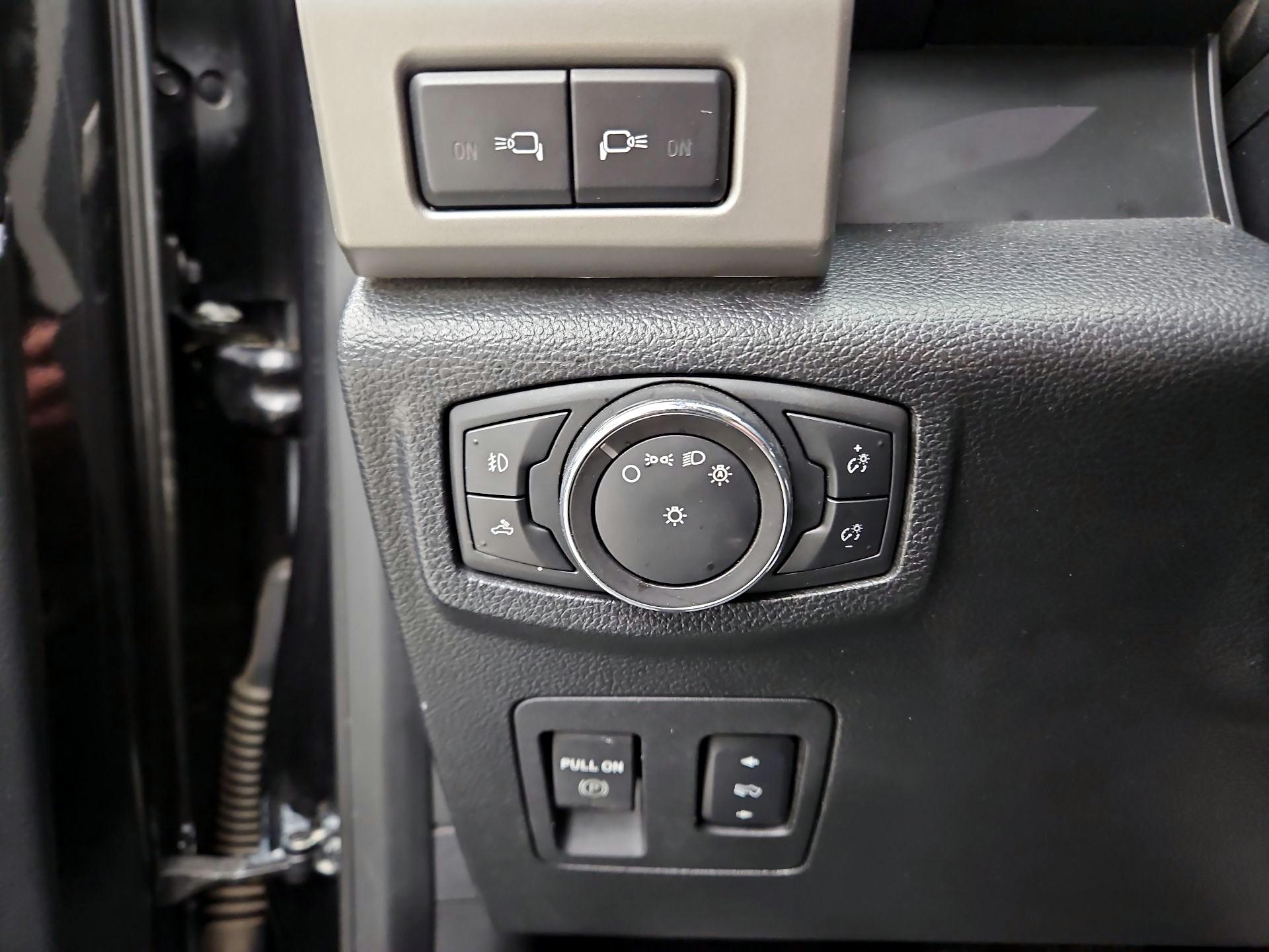 Thumbnail: 2015 Ford F-150 - 13