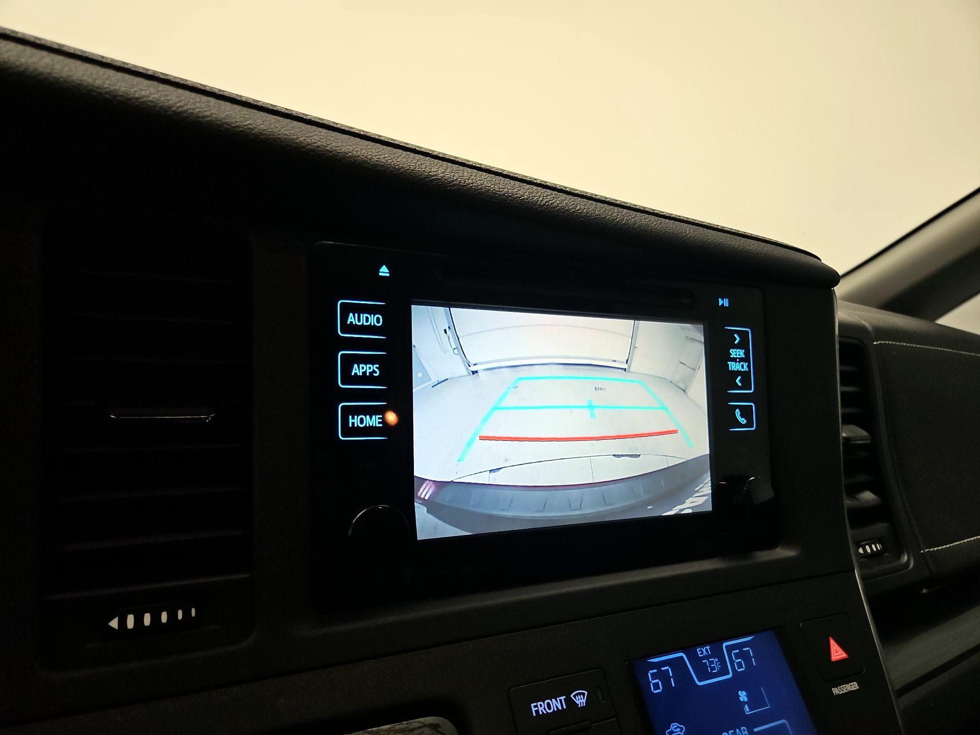 Thumbnail: 2016 Toyota Sienna - 14