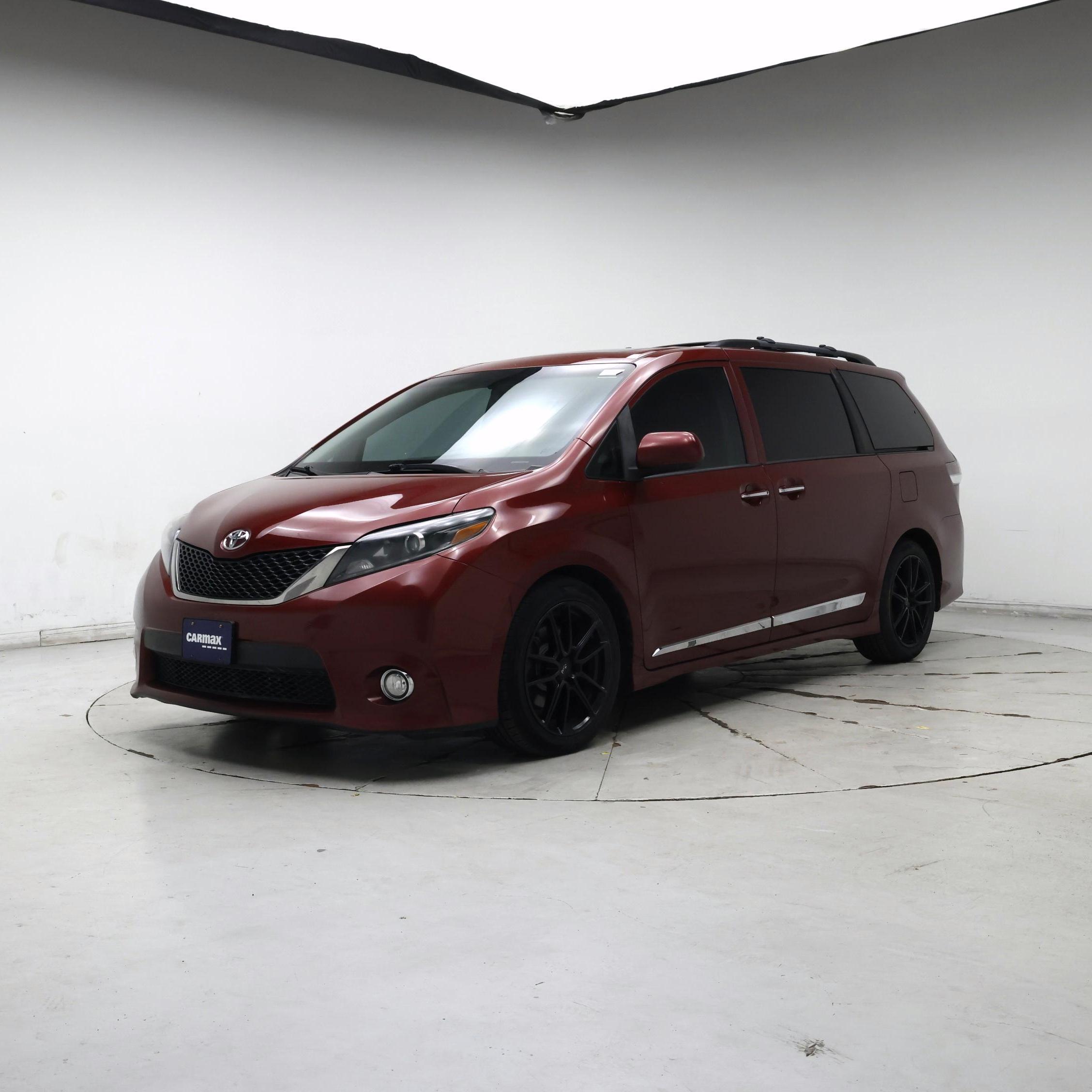 Thumbnail: 2016 Toyota Sienna - 4