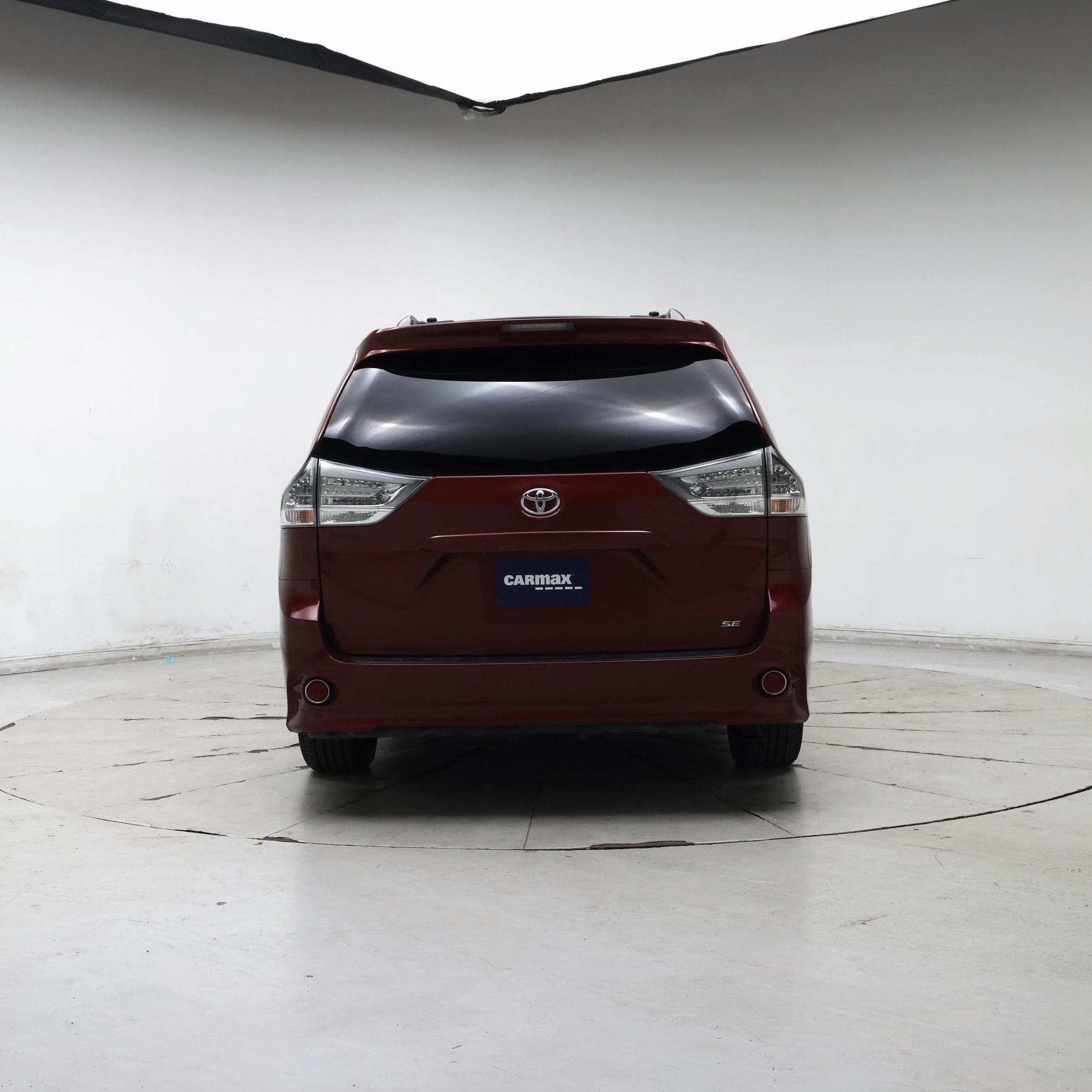 Thumbnail: 2016 Toyota Sienna - 6