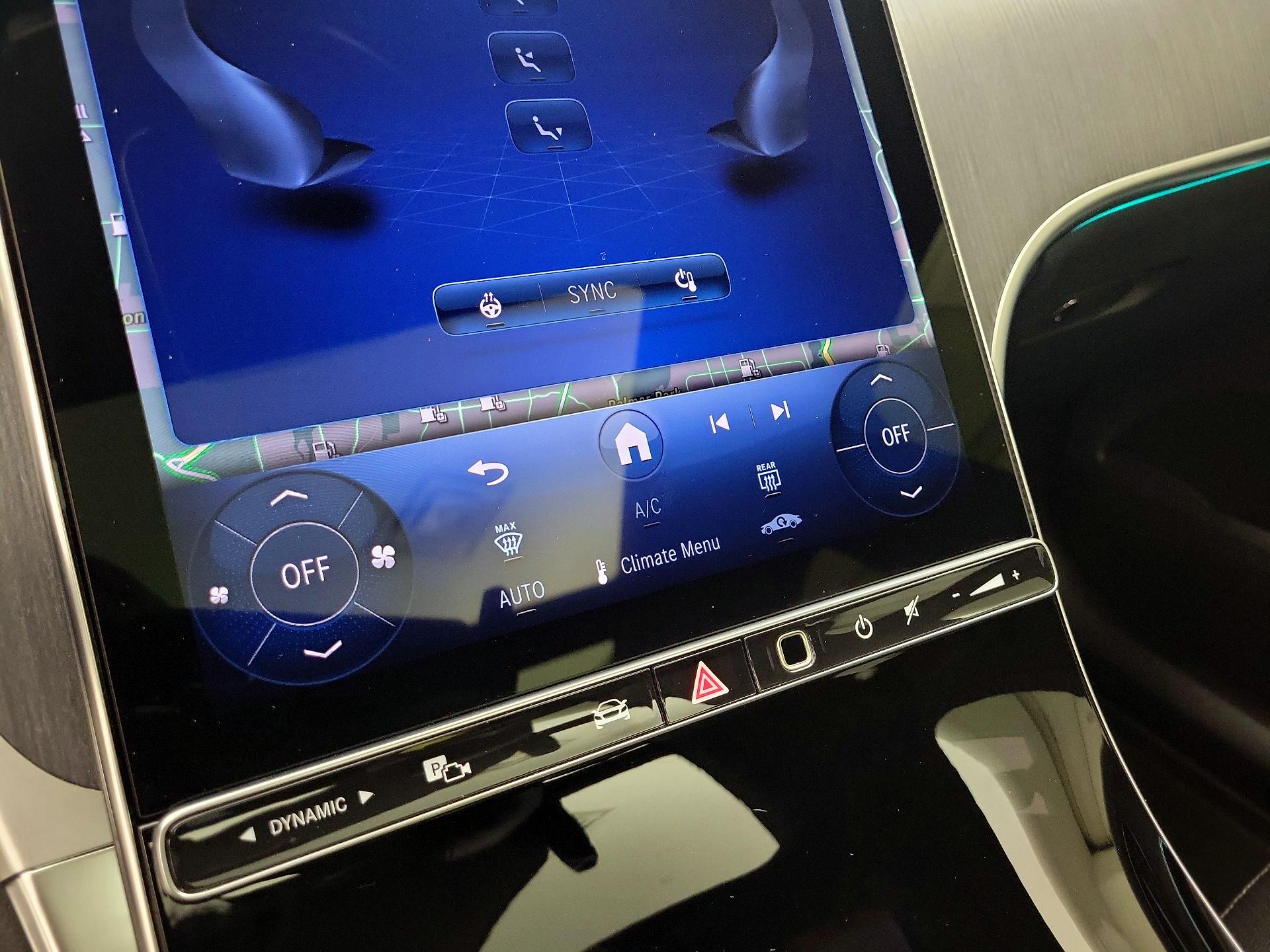 Thumbnail: 2025 Mercedes-Benz GLC - 17