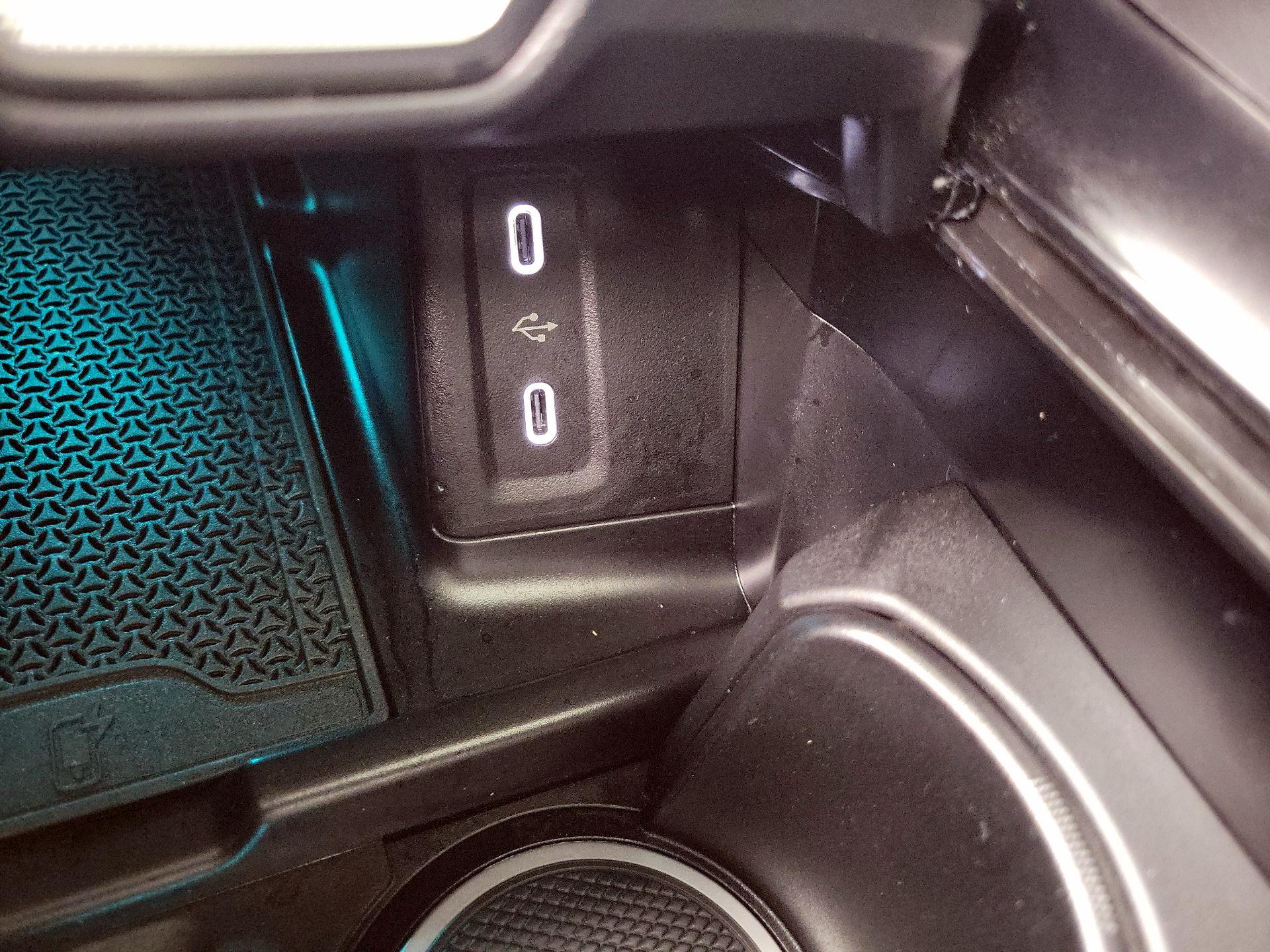 Thumbnail: 2025 Mercedes-Benz GLC - 19