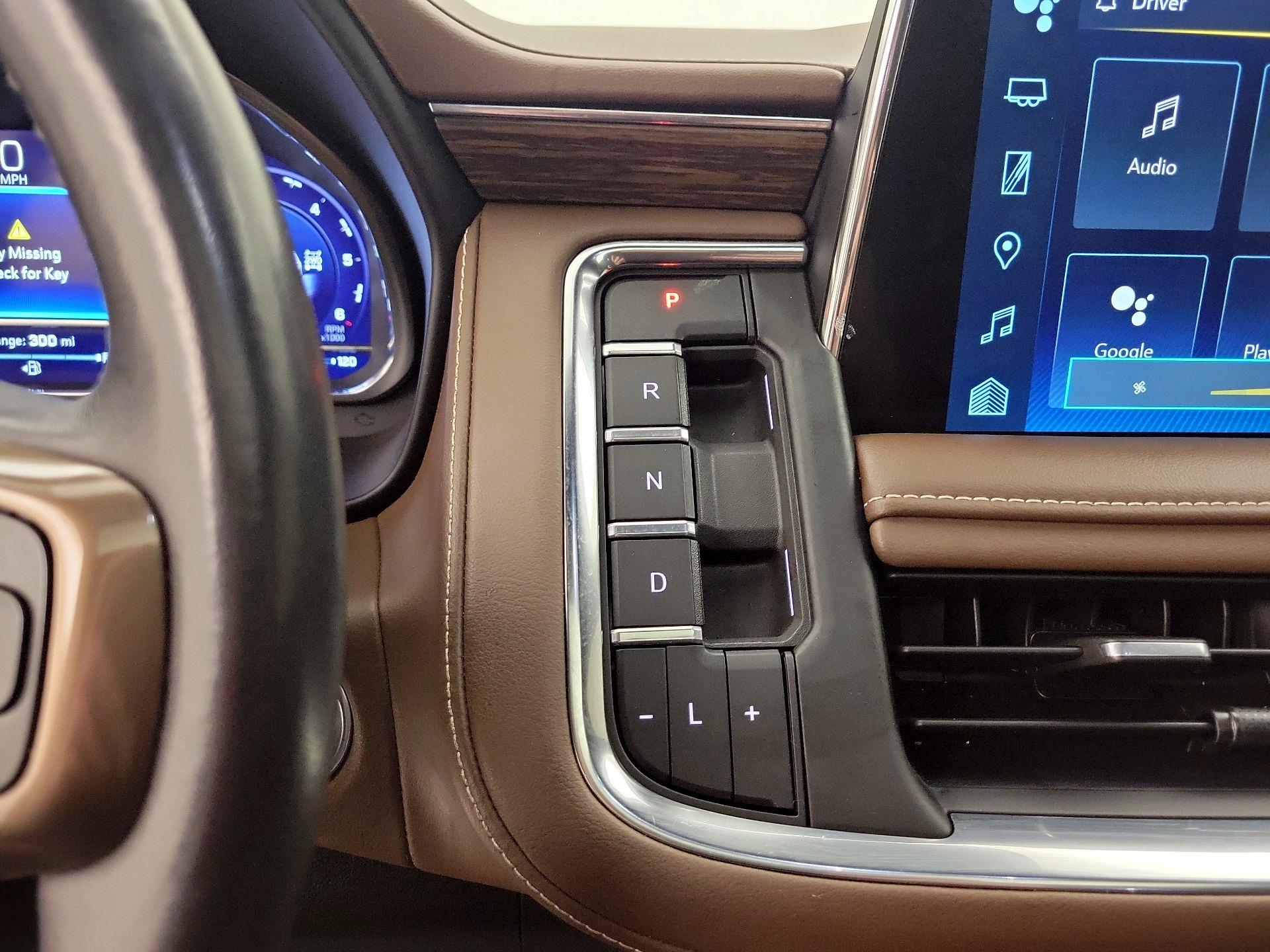 Thumbnail: 2023 Chevrolet Tahoe - 17