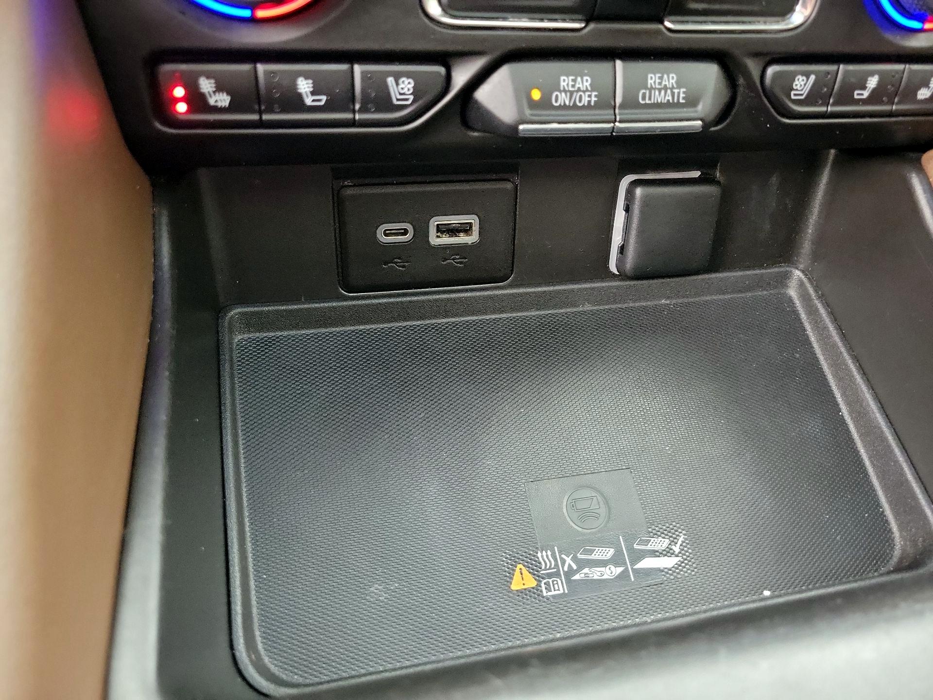 Thumbnail: 2023 Chevrolet Tahoe - 18