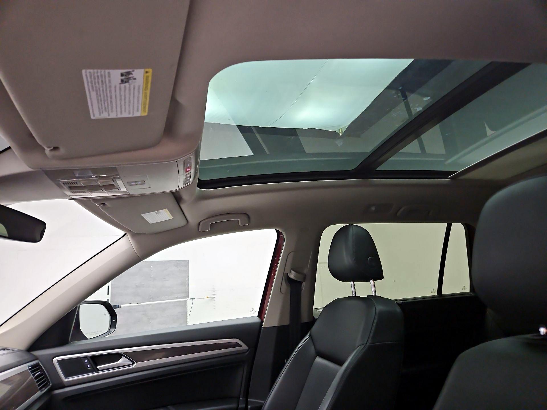 Thumbnail: 2018 Volkswagen Atlas - 17