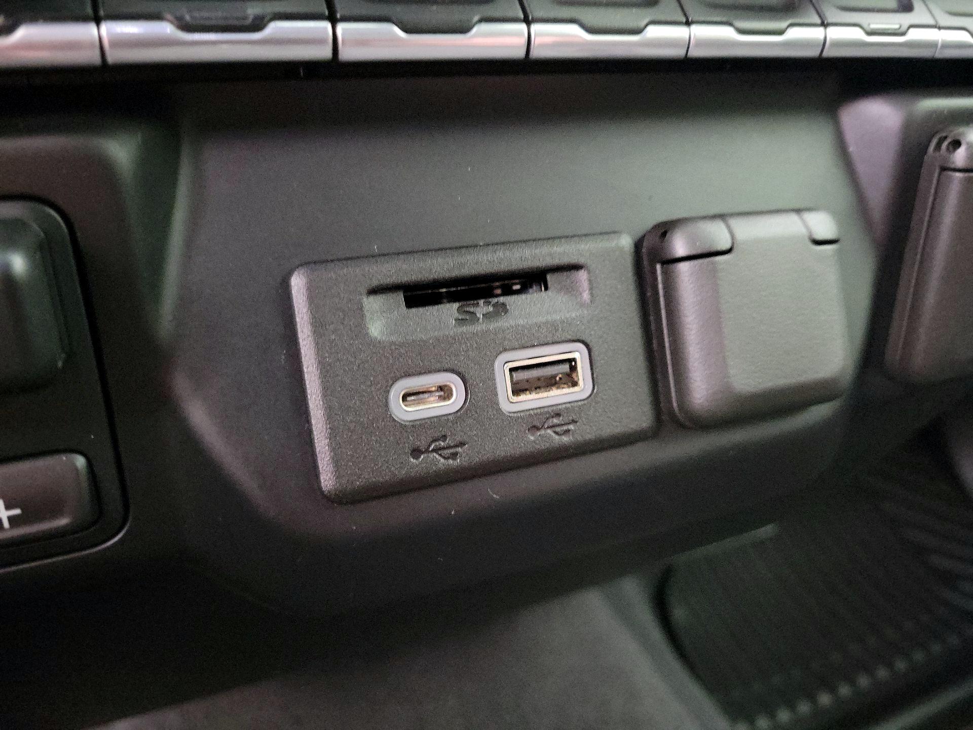 Thumbnail: 2020 Chevrolet Silverado 1500 - 19