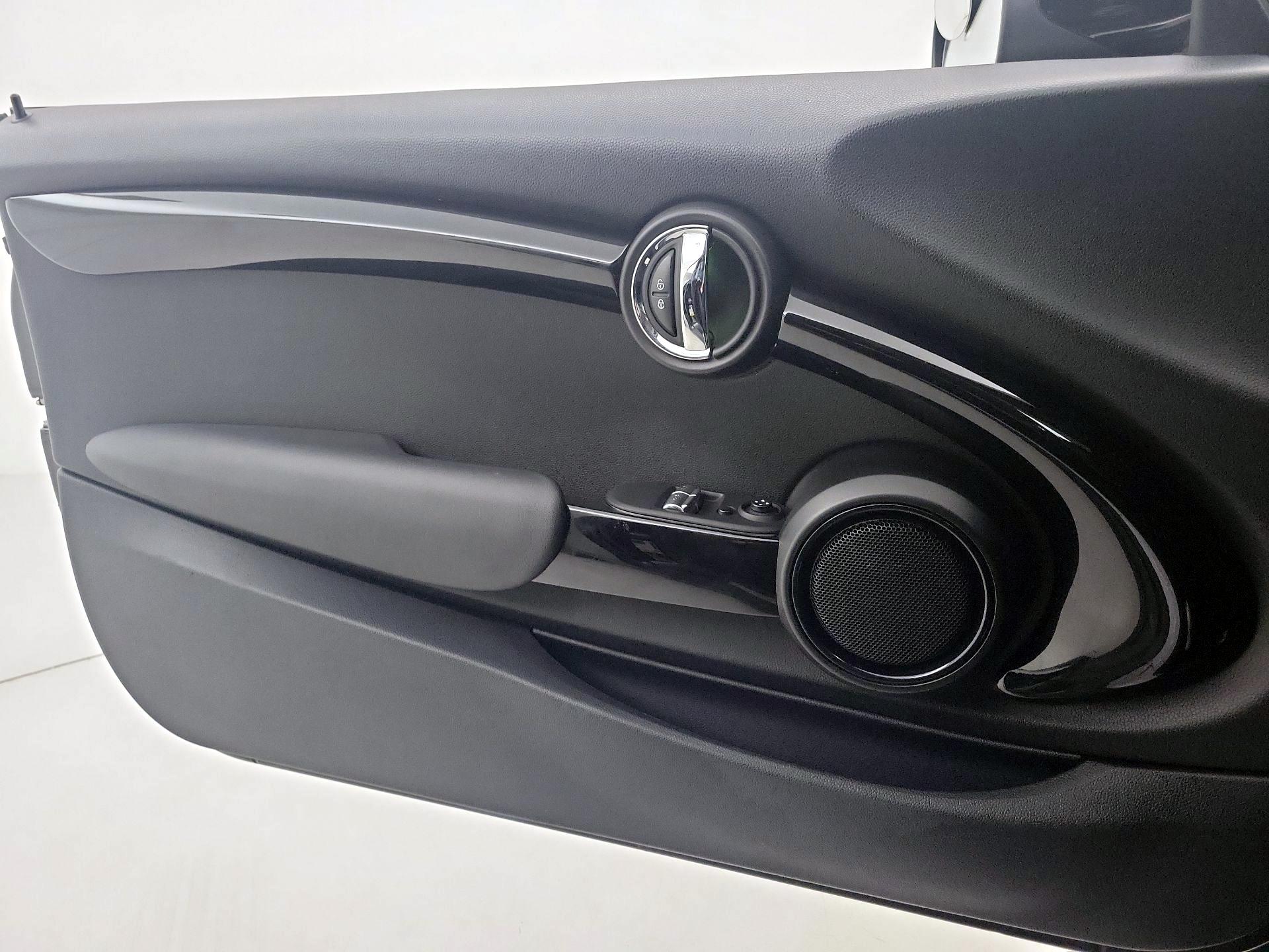 Thumbnail: 2020 MINI Cooper Hardtop - 12