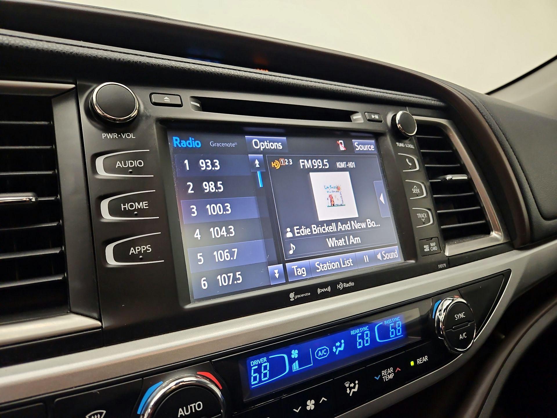 Thumbnail: 2018 Toyota Highlander - 16